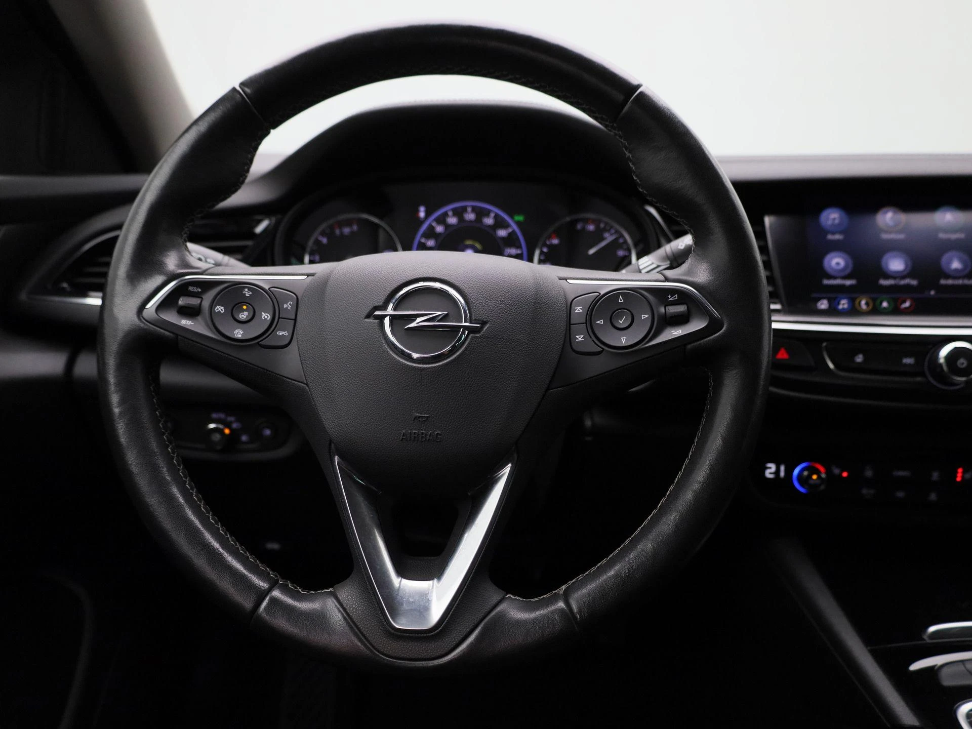 Opel-Insignia-image-6