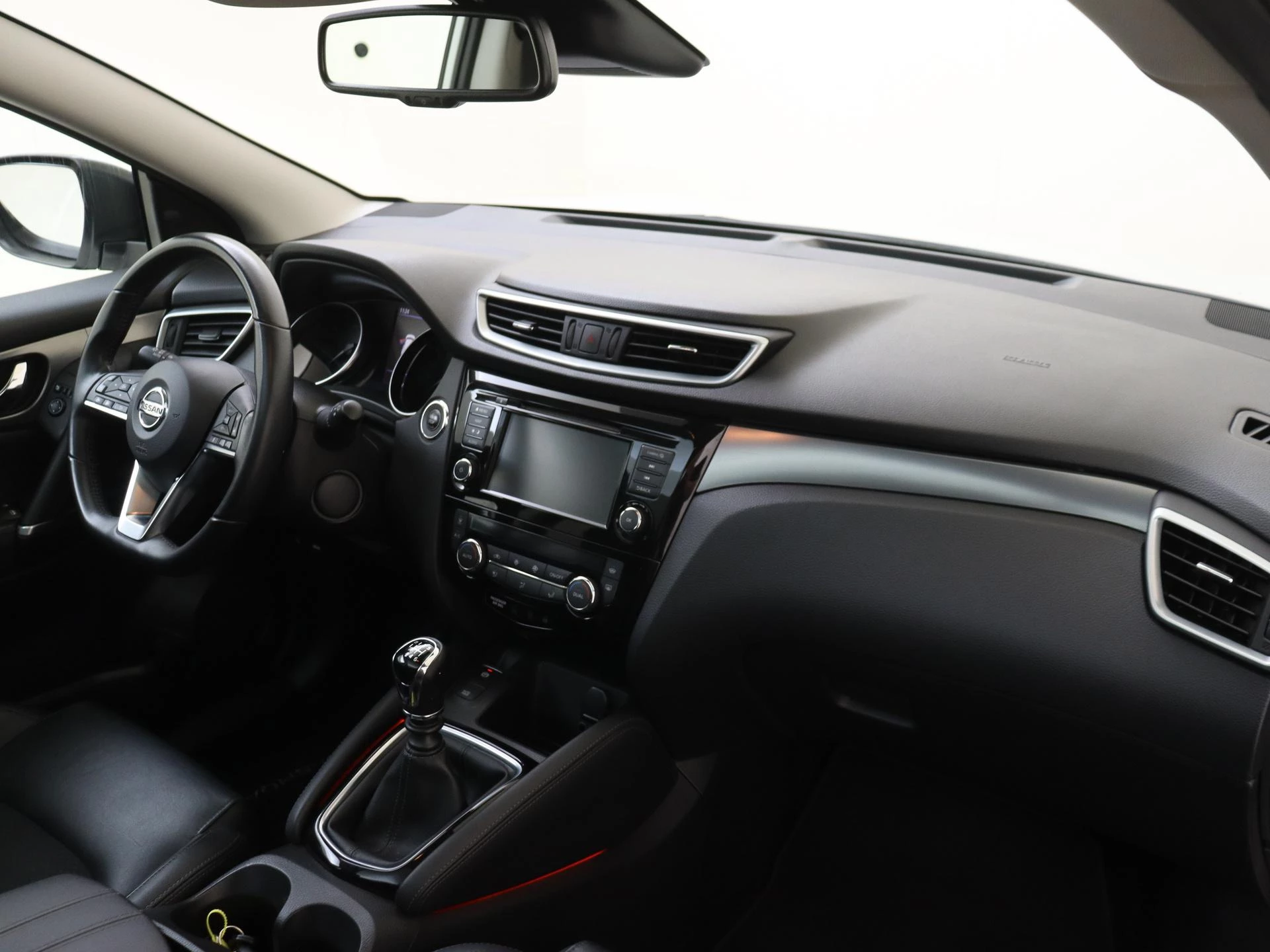 Nissan-QASHQAI-image-4