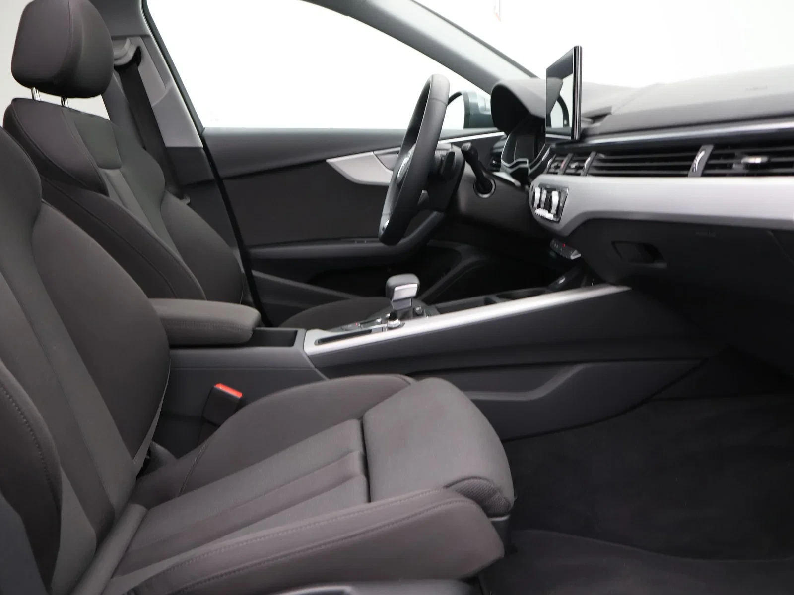Audi-A4-image-11