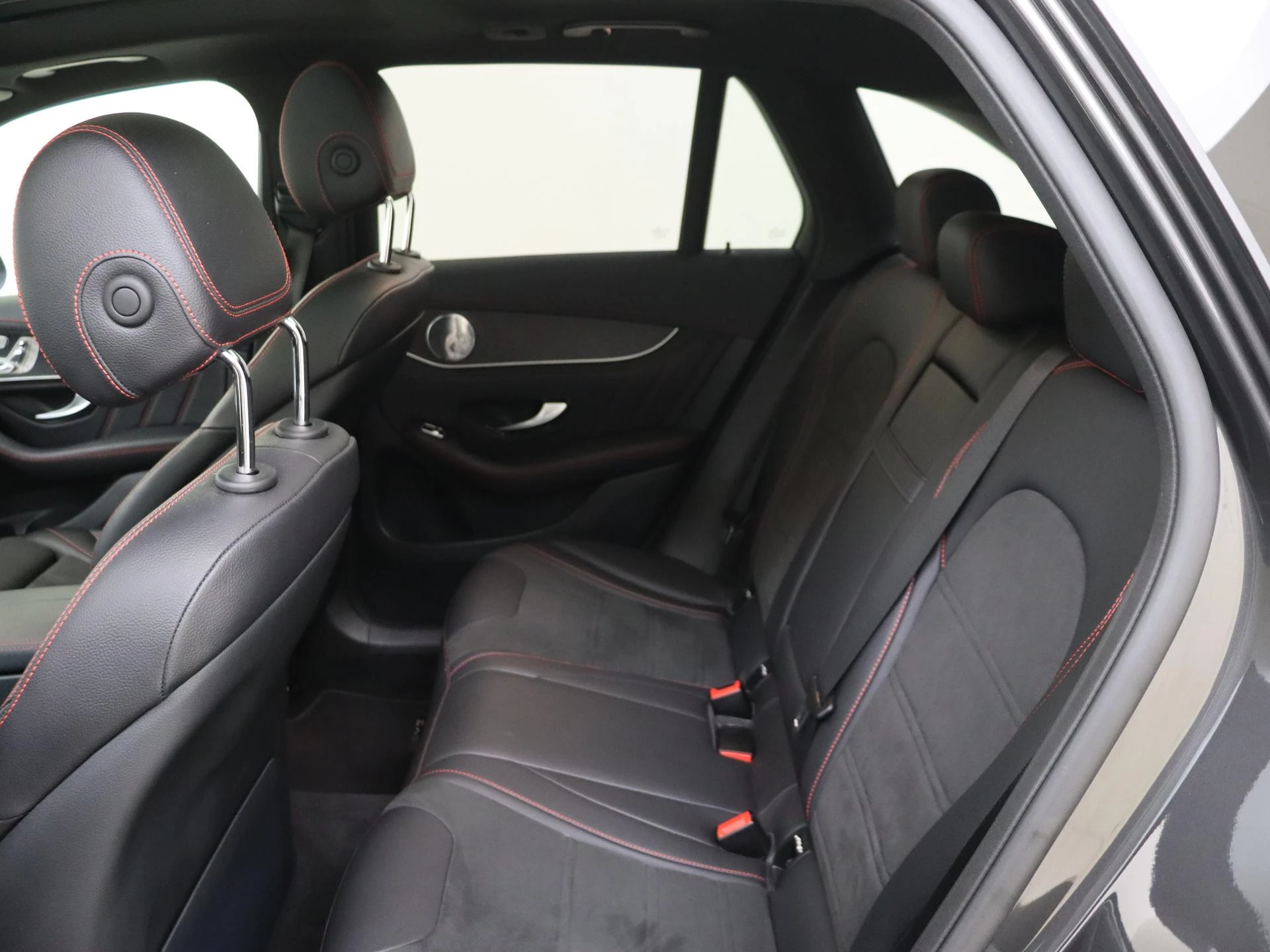 Mercedes-Benz-GLC-image-14