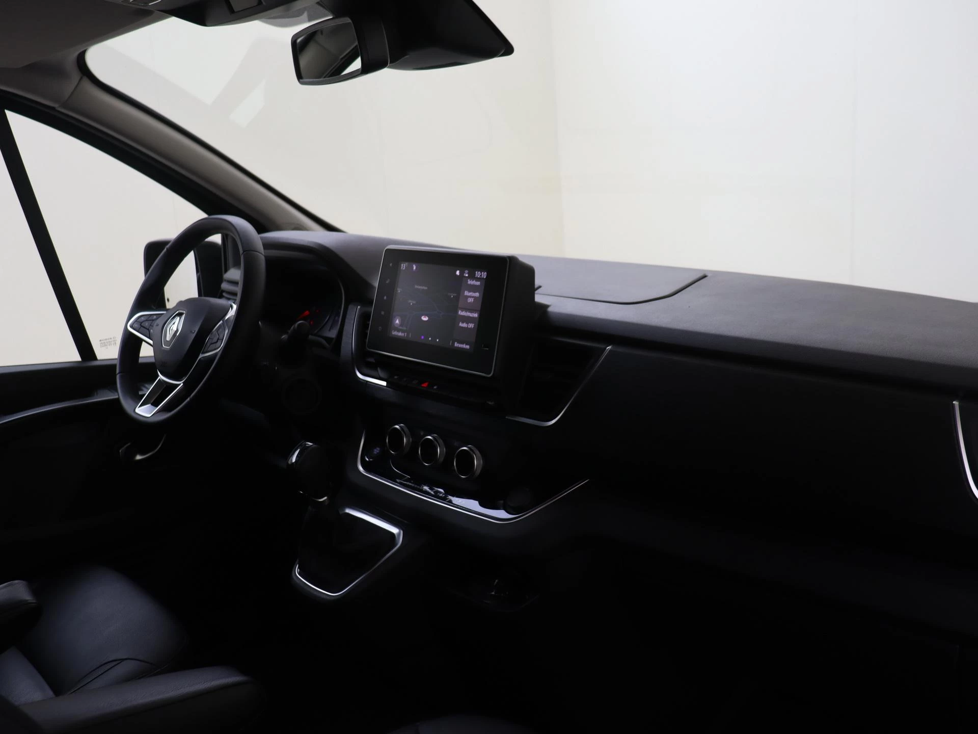 Renault-Trafic-image-4