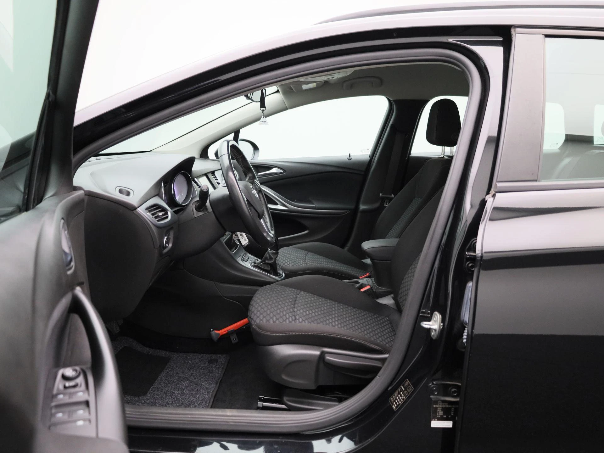 Opel-Astra-image-9