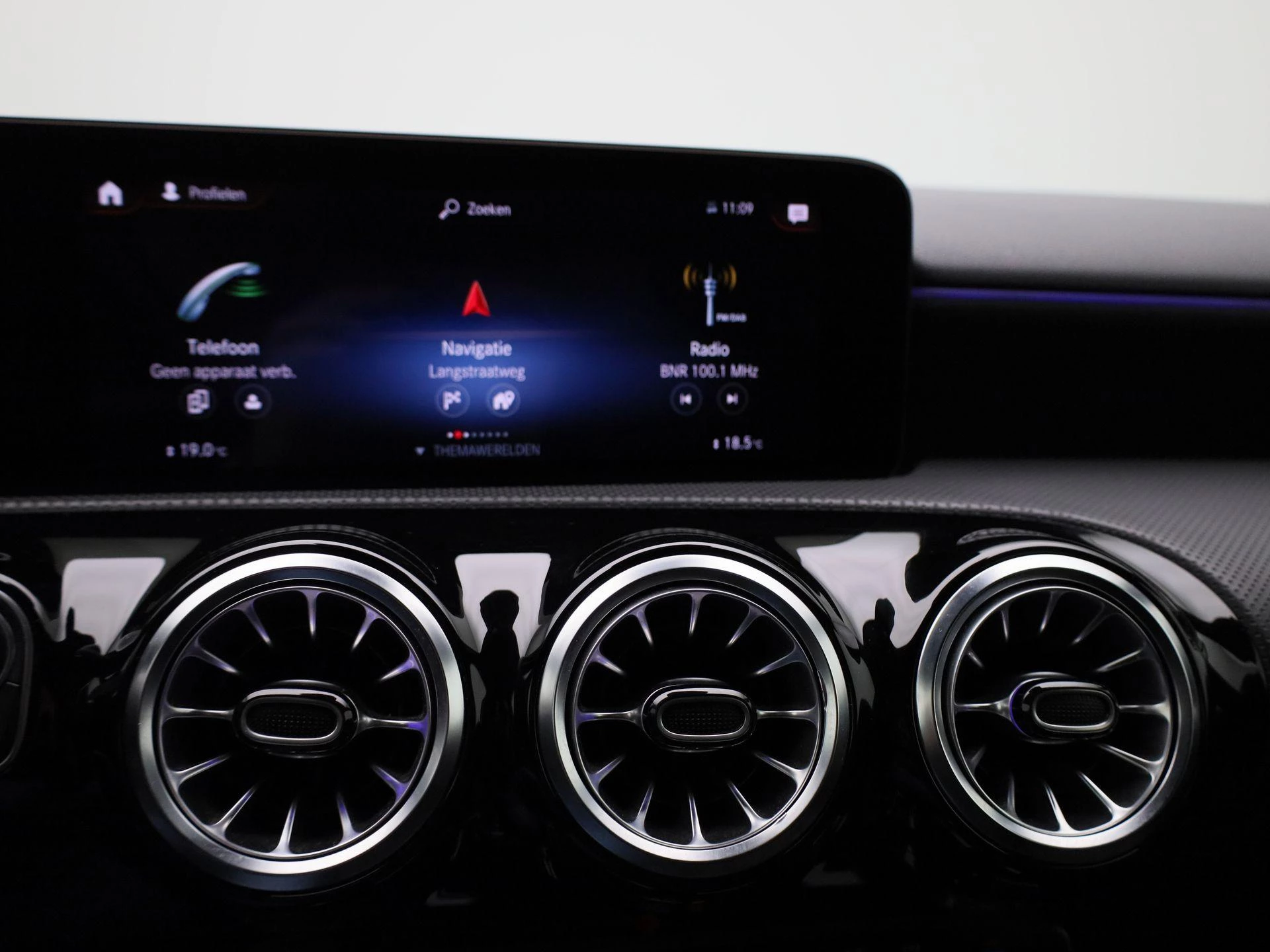 Mercedes-Benz-A-Klasse-image-14