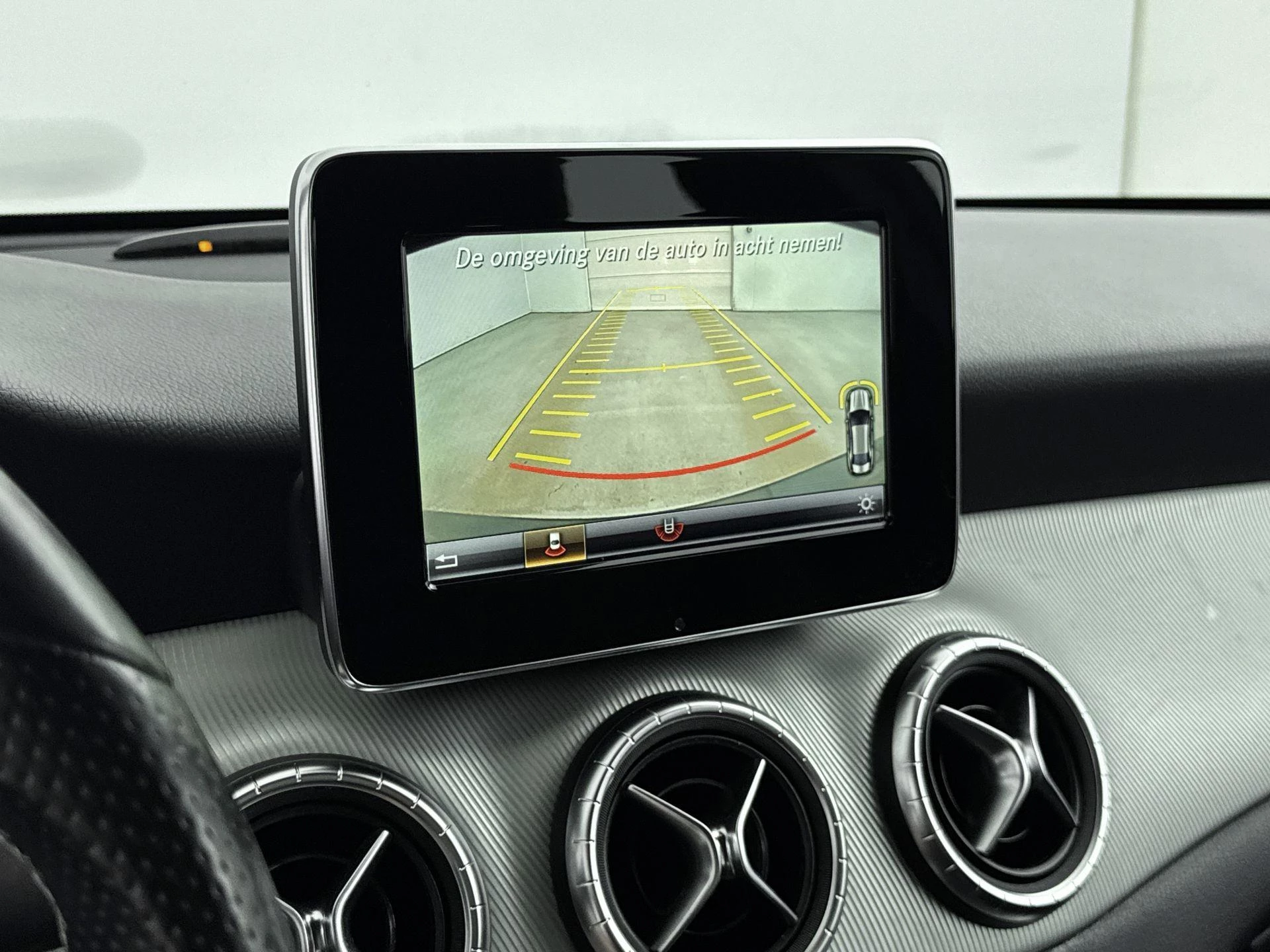 Mercedes-Benz-CLA-image-14