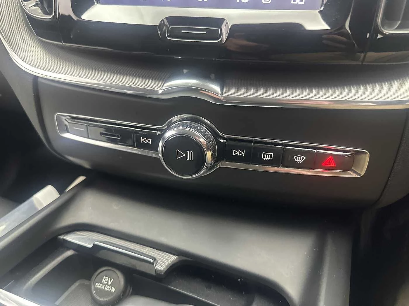 Volvo-XC60-image-15
