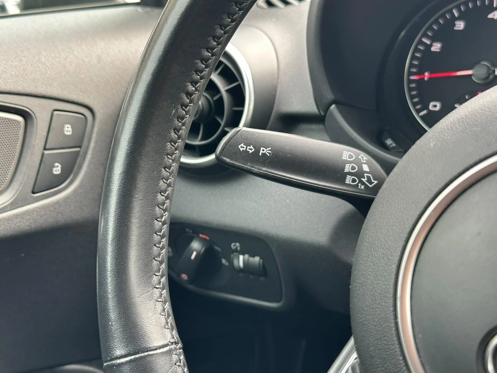 Audi-A1 Sportback-image-16
