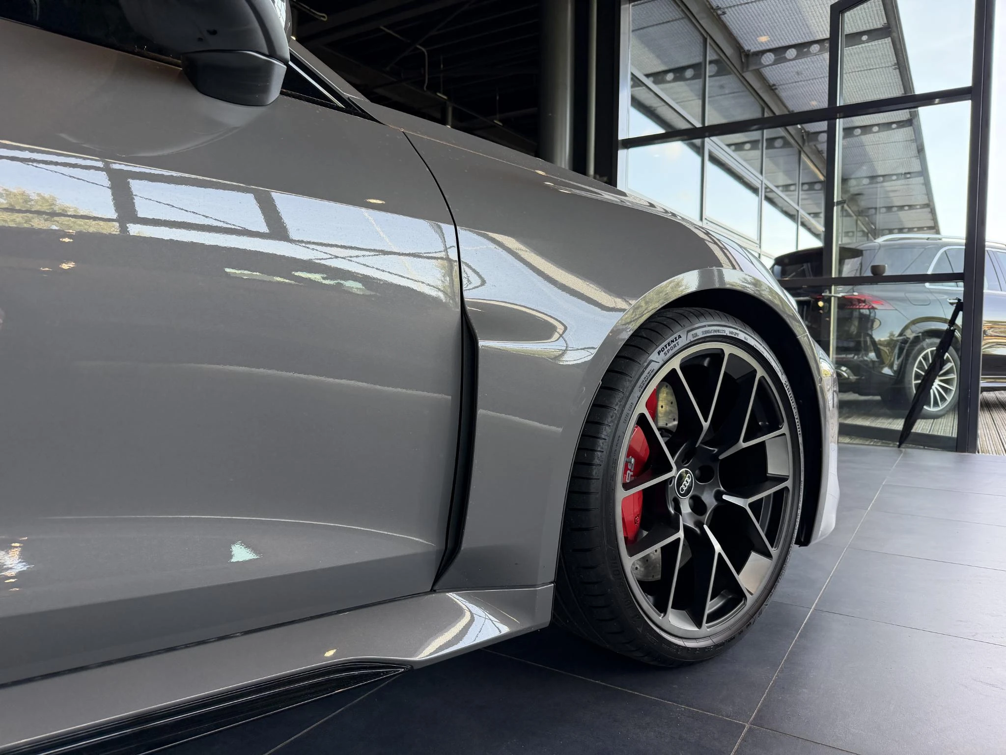 Audi-RS5-image-12