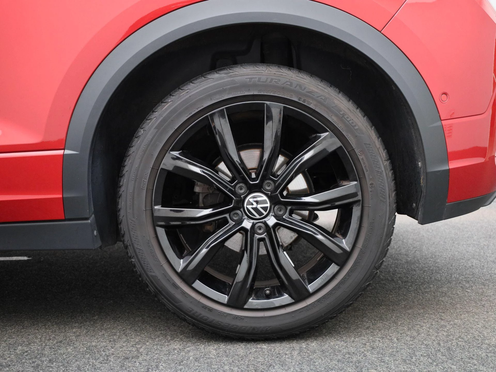 Volkswagen-T-Roc-image-12