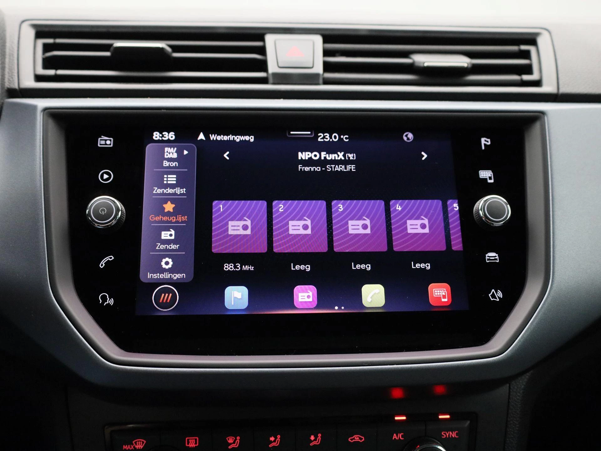 SEAT-Arona-image-20