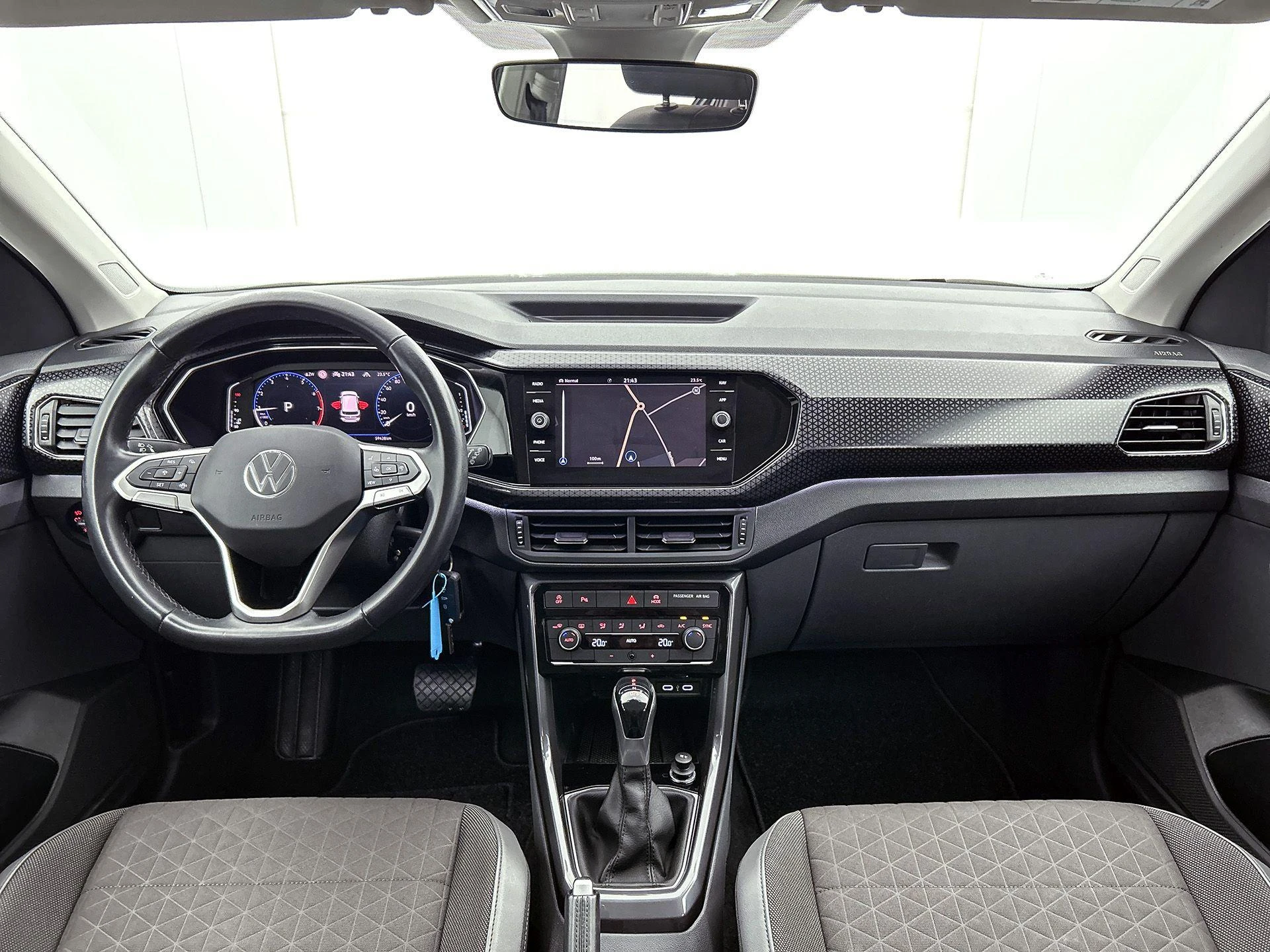 Volkswagen-T-Cross-image-22