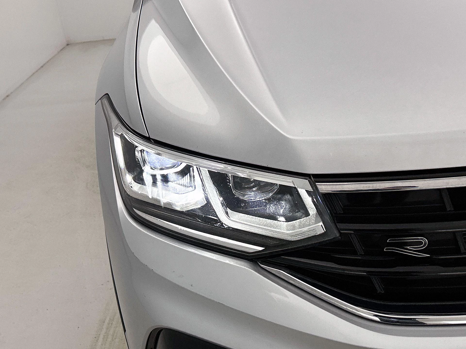 Volkswagen-Tiguan-image-13