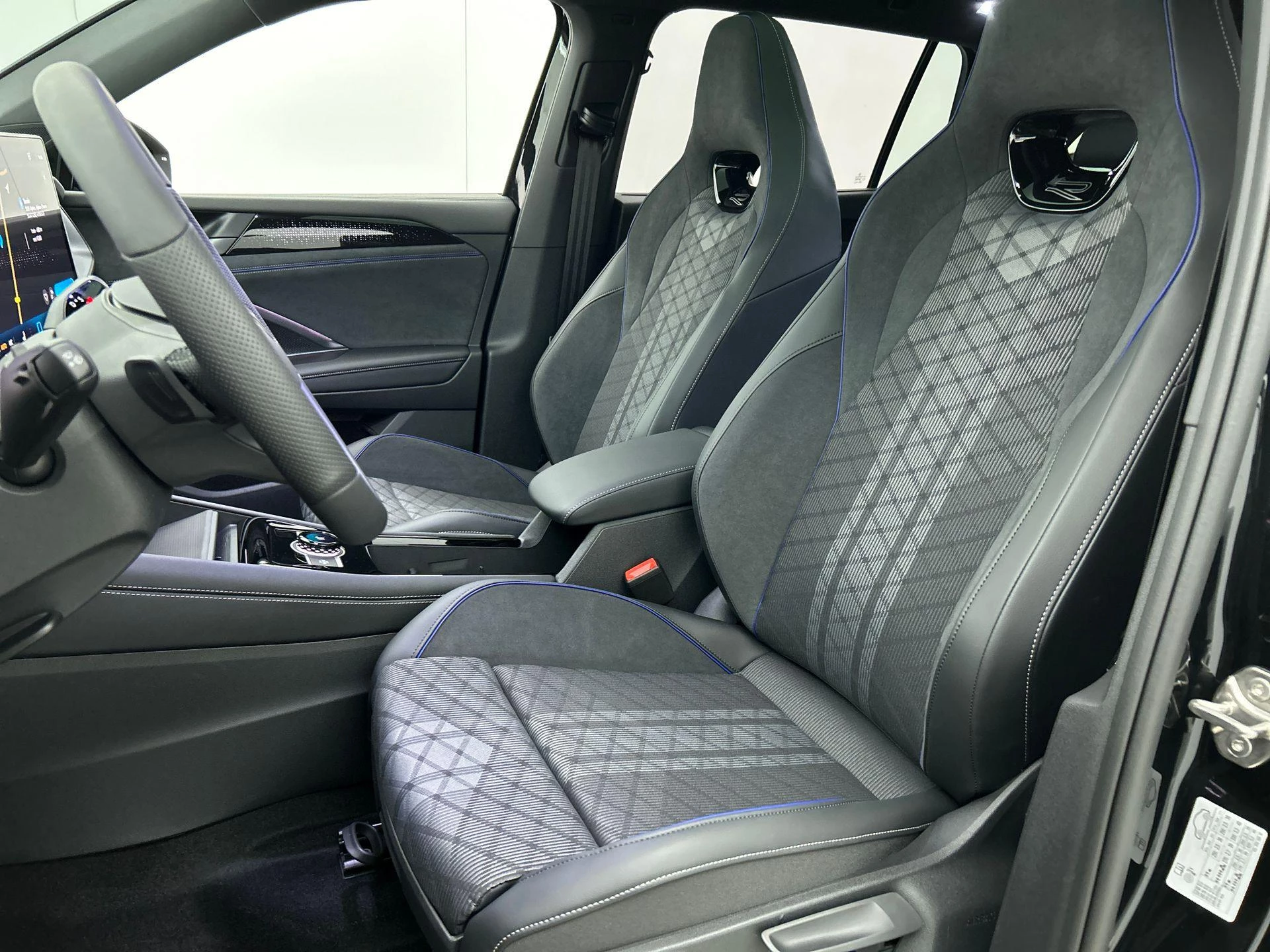 Volkswagen Tayron 1.5 eHybrid R-Line Edition