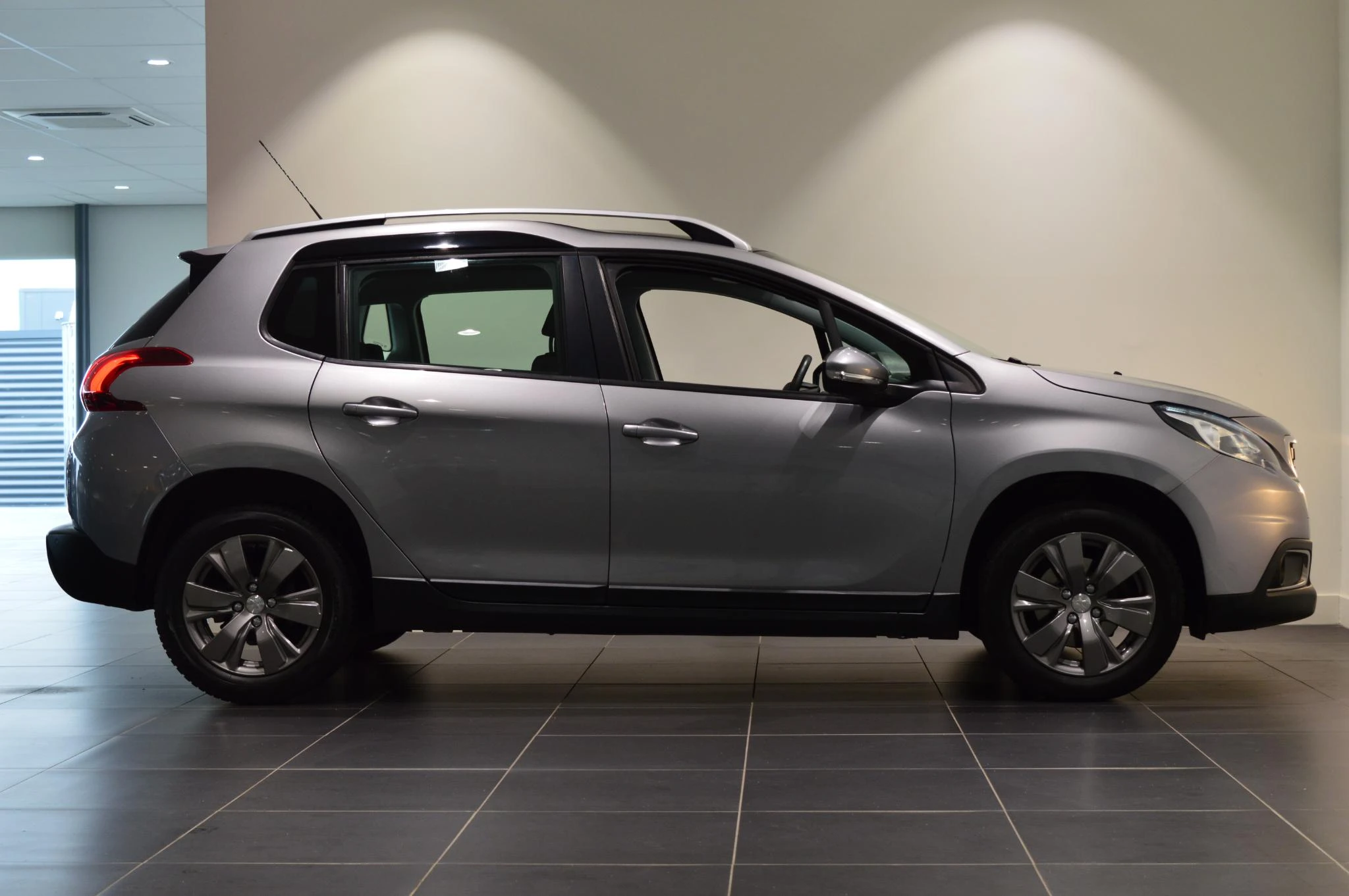 Peugeot-2008-image-6