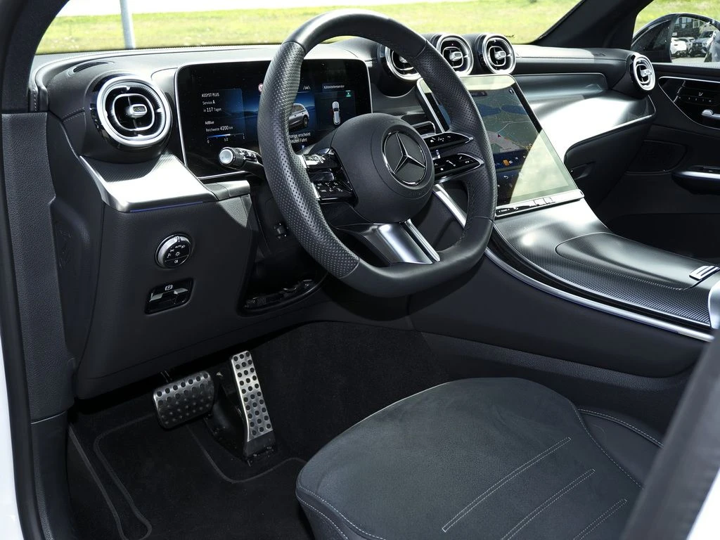 Mercedes-Benz-GLC 220 d-image-8
