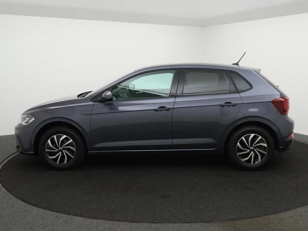 Volkswagen-Polo-image-23