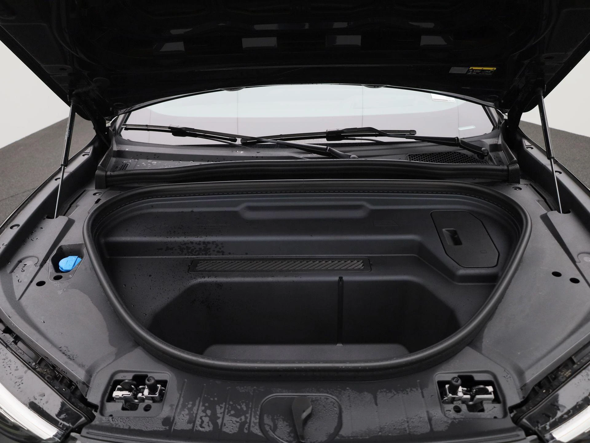 Audi-Q6 e-tron-image-52