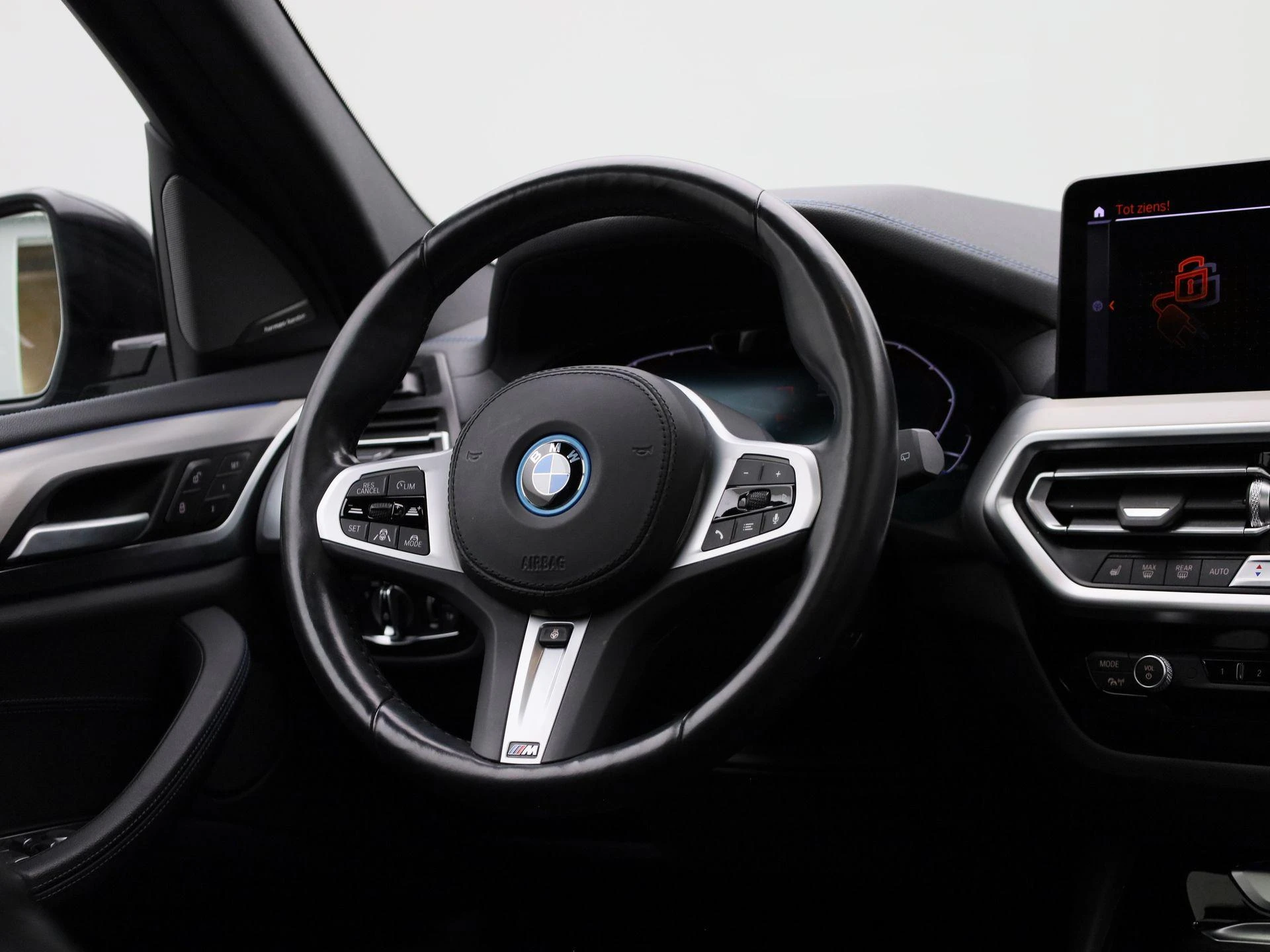 BMW-iX3-image-43
