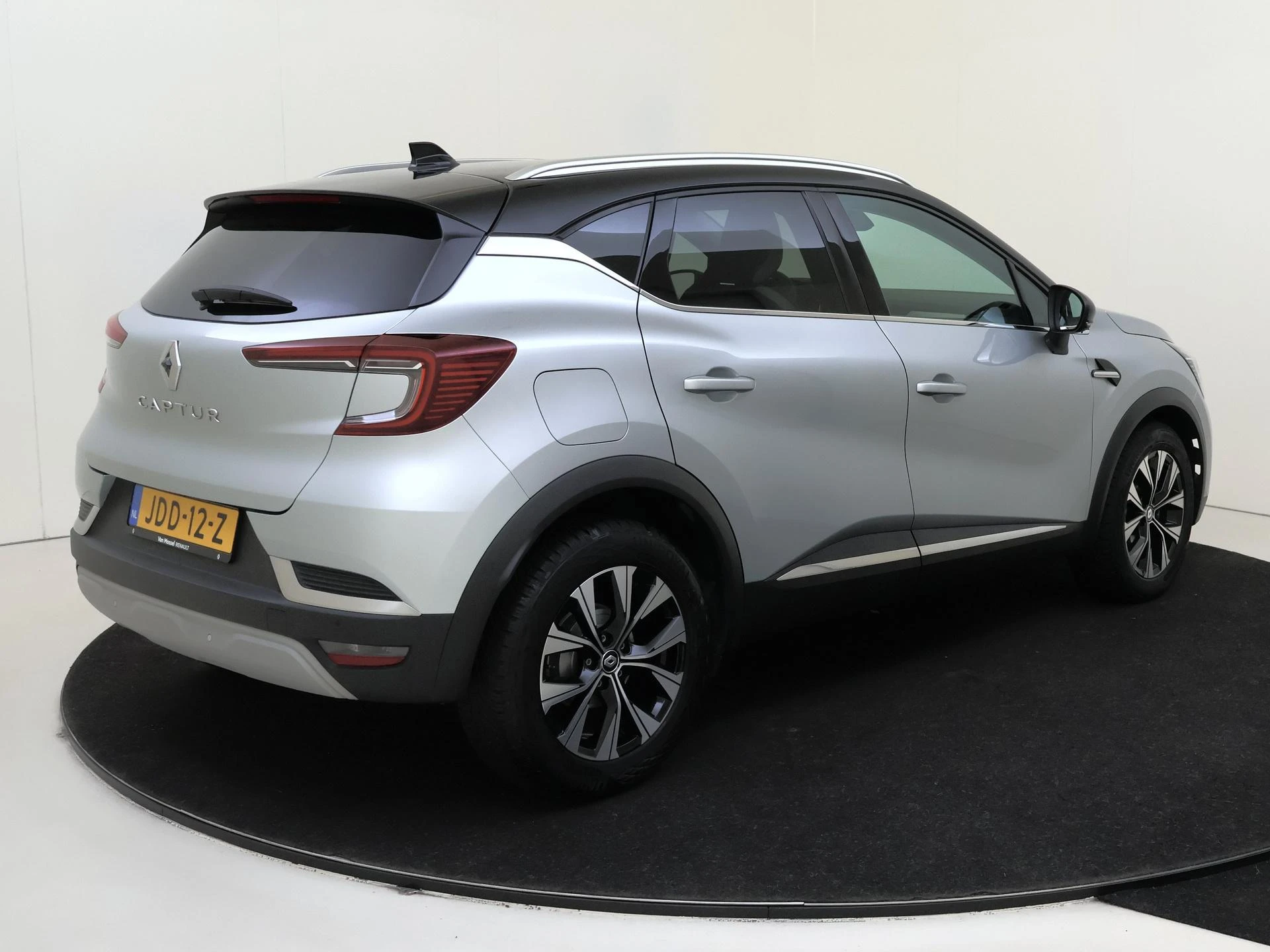 Renault-Captur-image-3