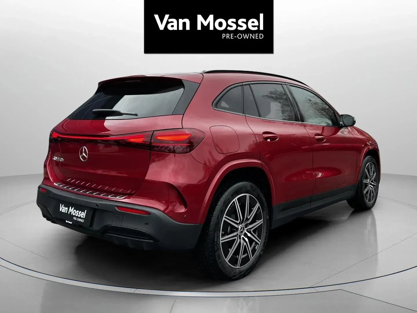 Mercedes-Benz-EQA-image-5