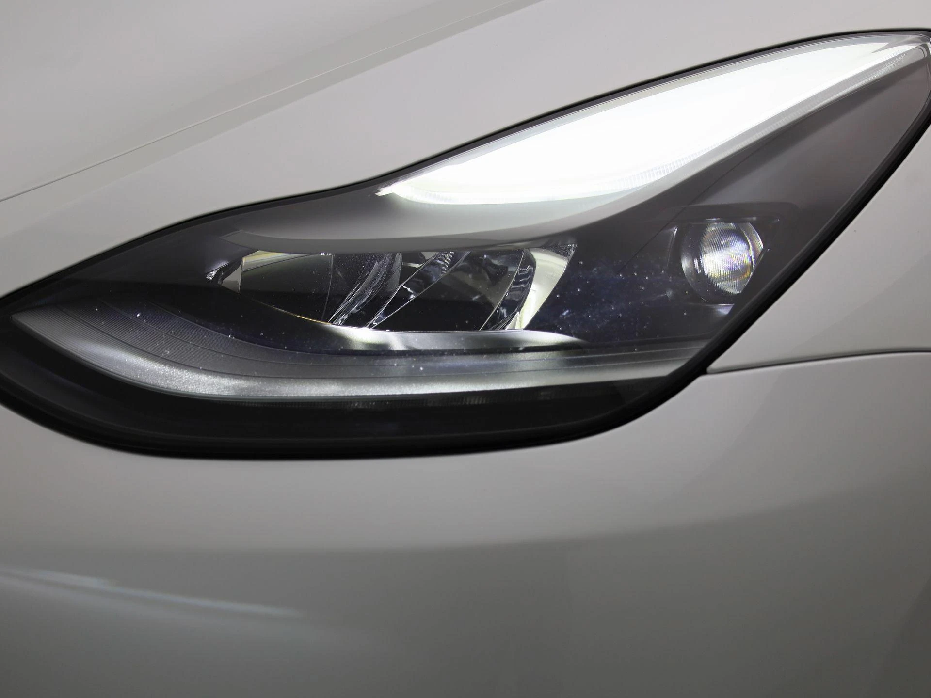 Tesla-Model Y-image-15
