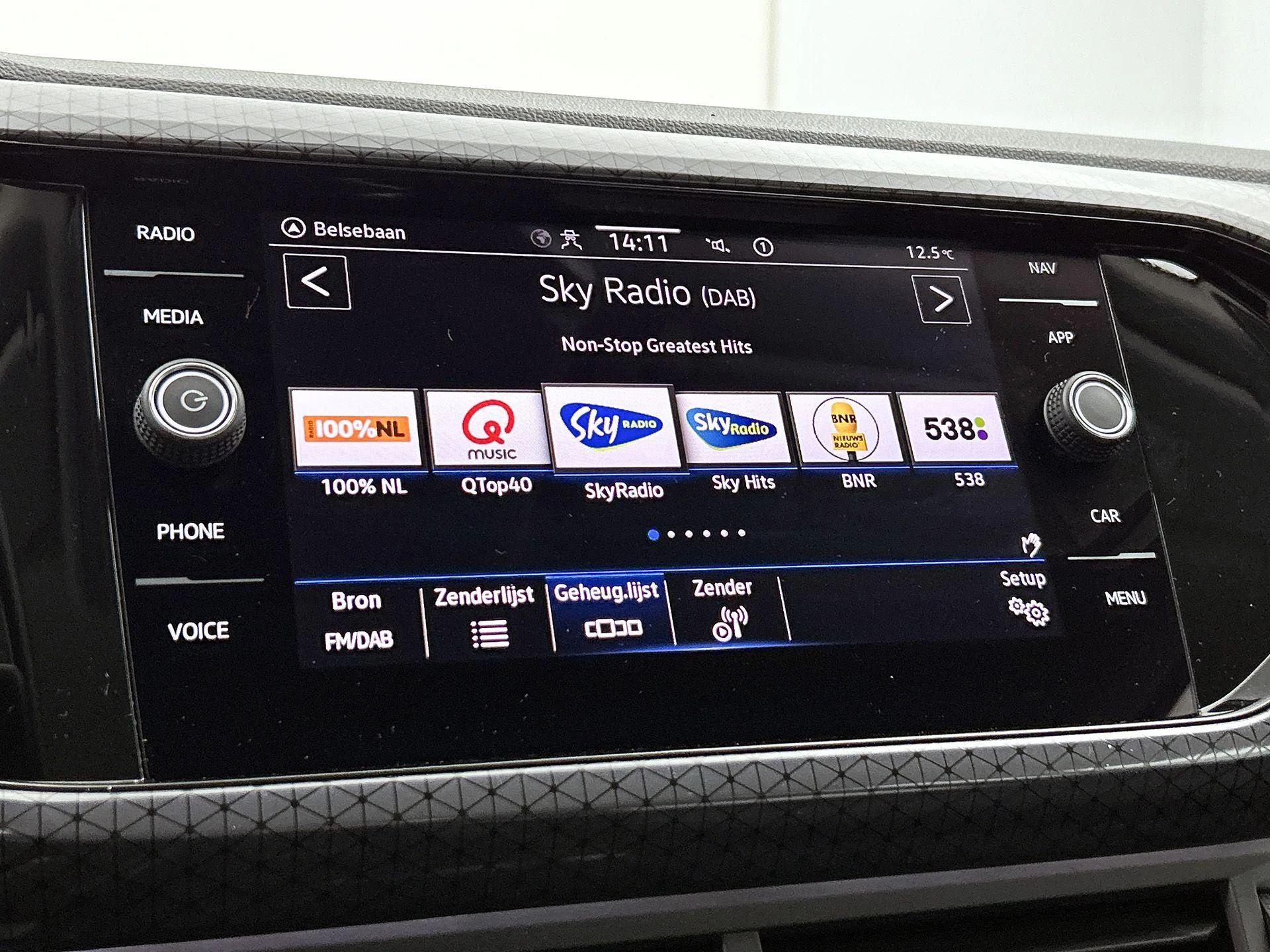 Volkswagen-T-Cross-image-8