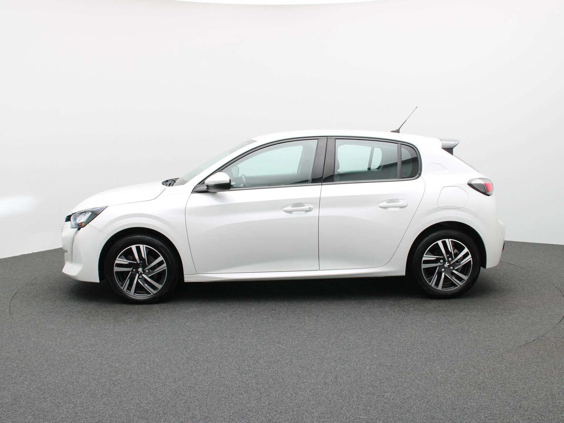 Peugeot-208-image-3