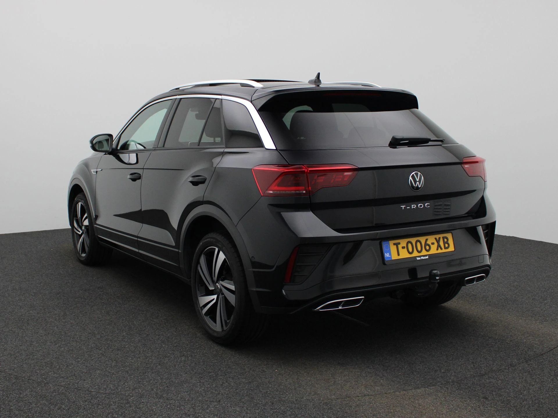 Volkswagen-T-Roc-image-1