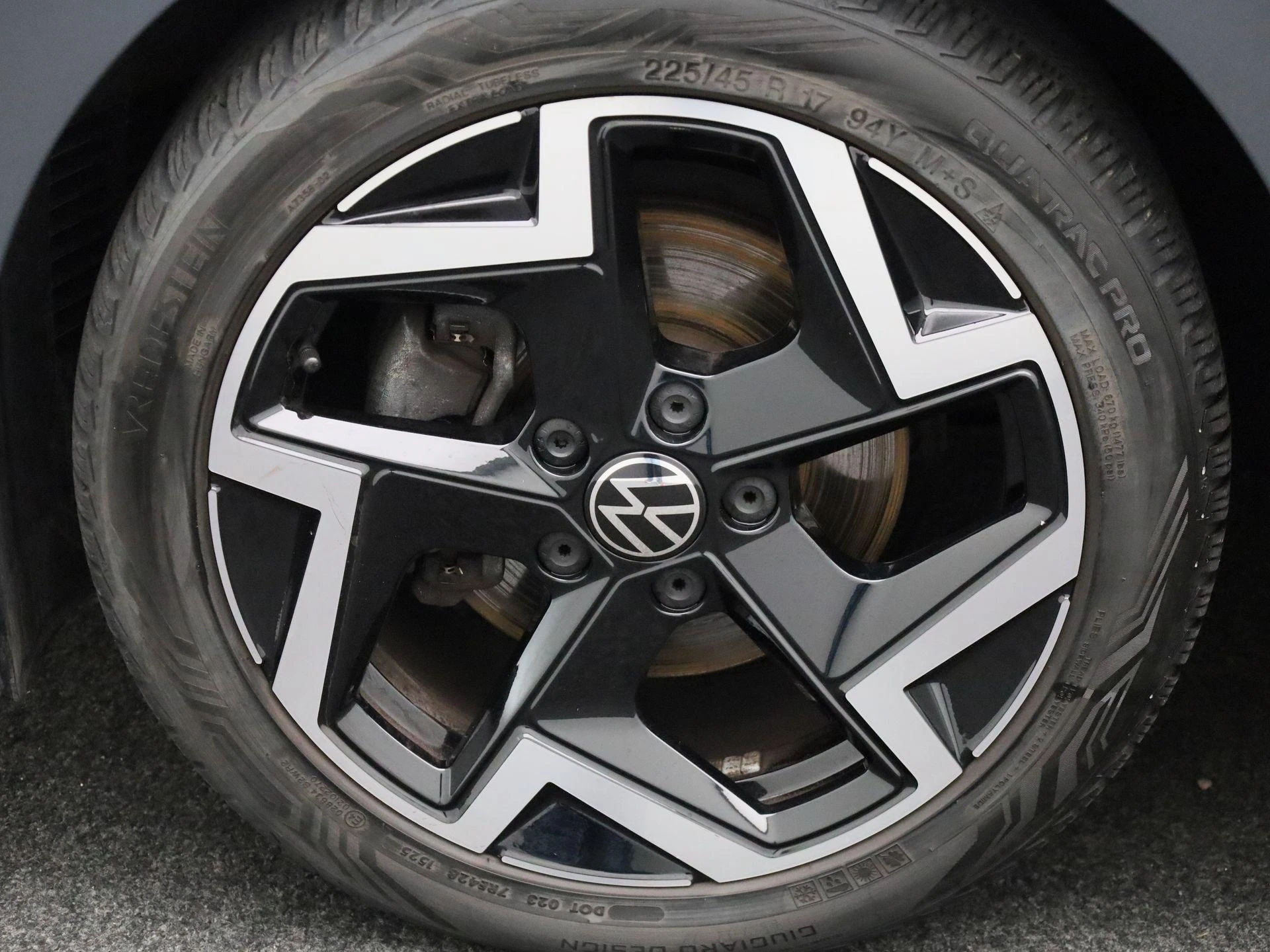 Volkswagen-Golf-image-11