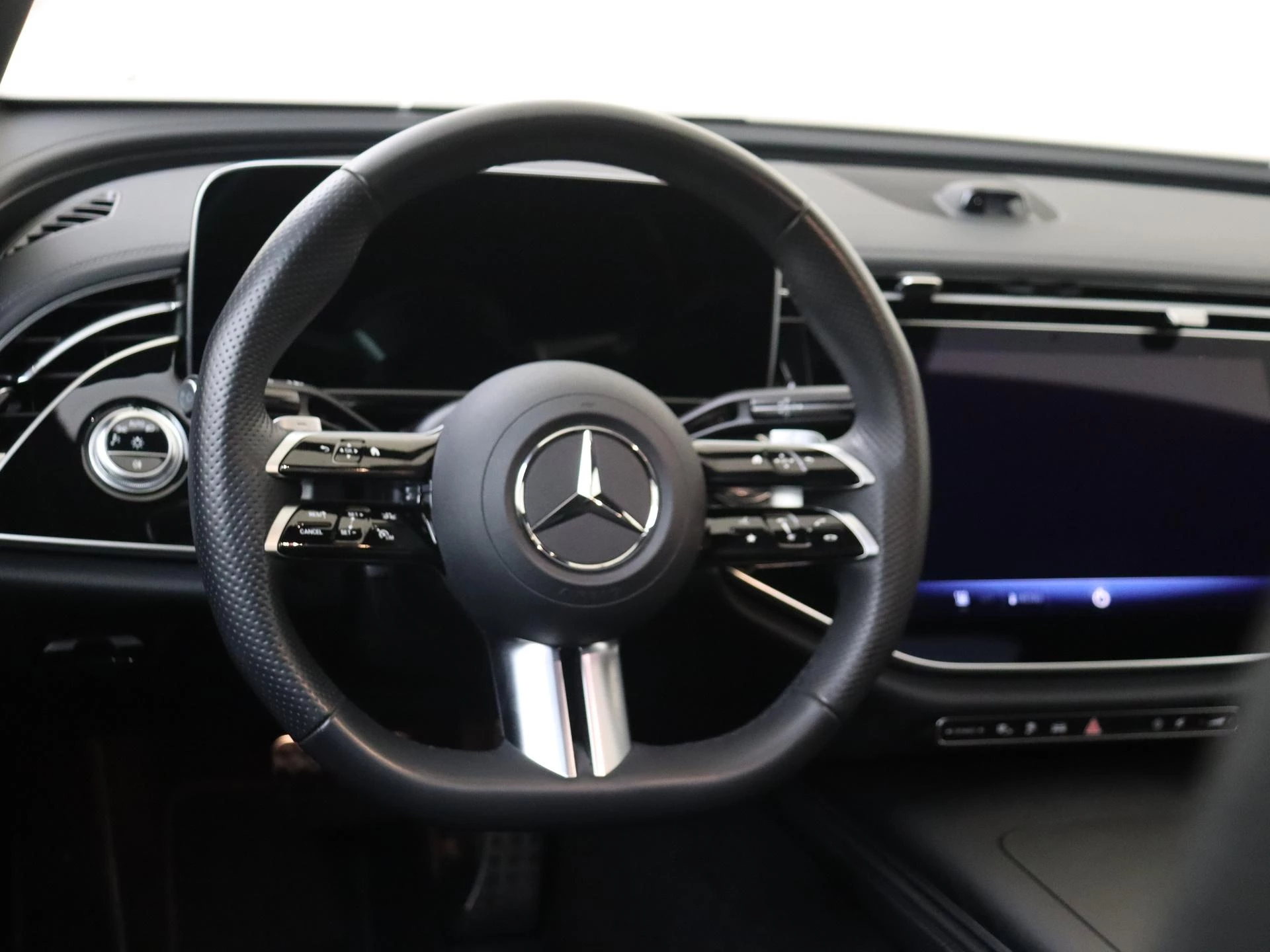 Mercedes-Benz E-Klasse 300 e AMG Line