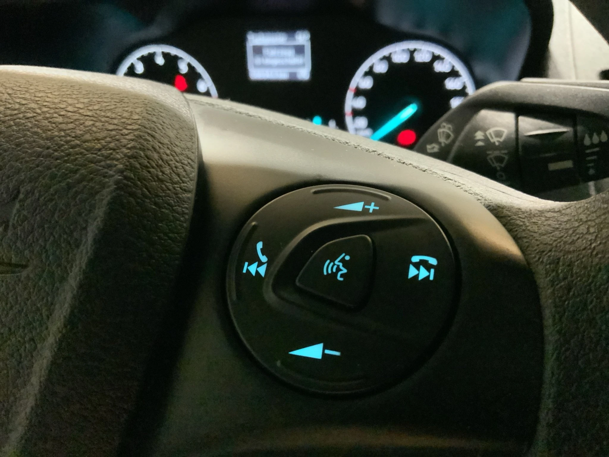 Ford-Transit Connect-image-16