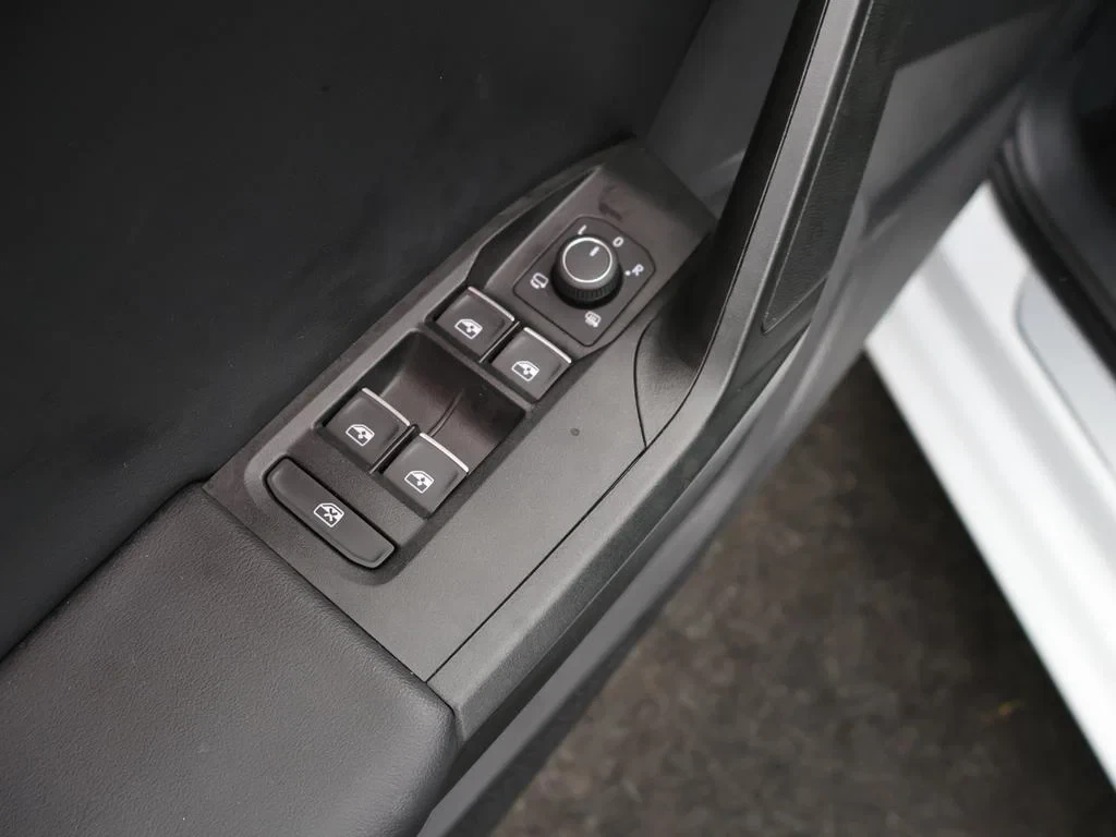 SEAT-Leon-image-18