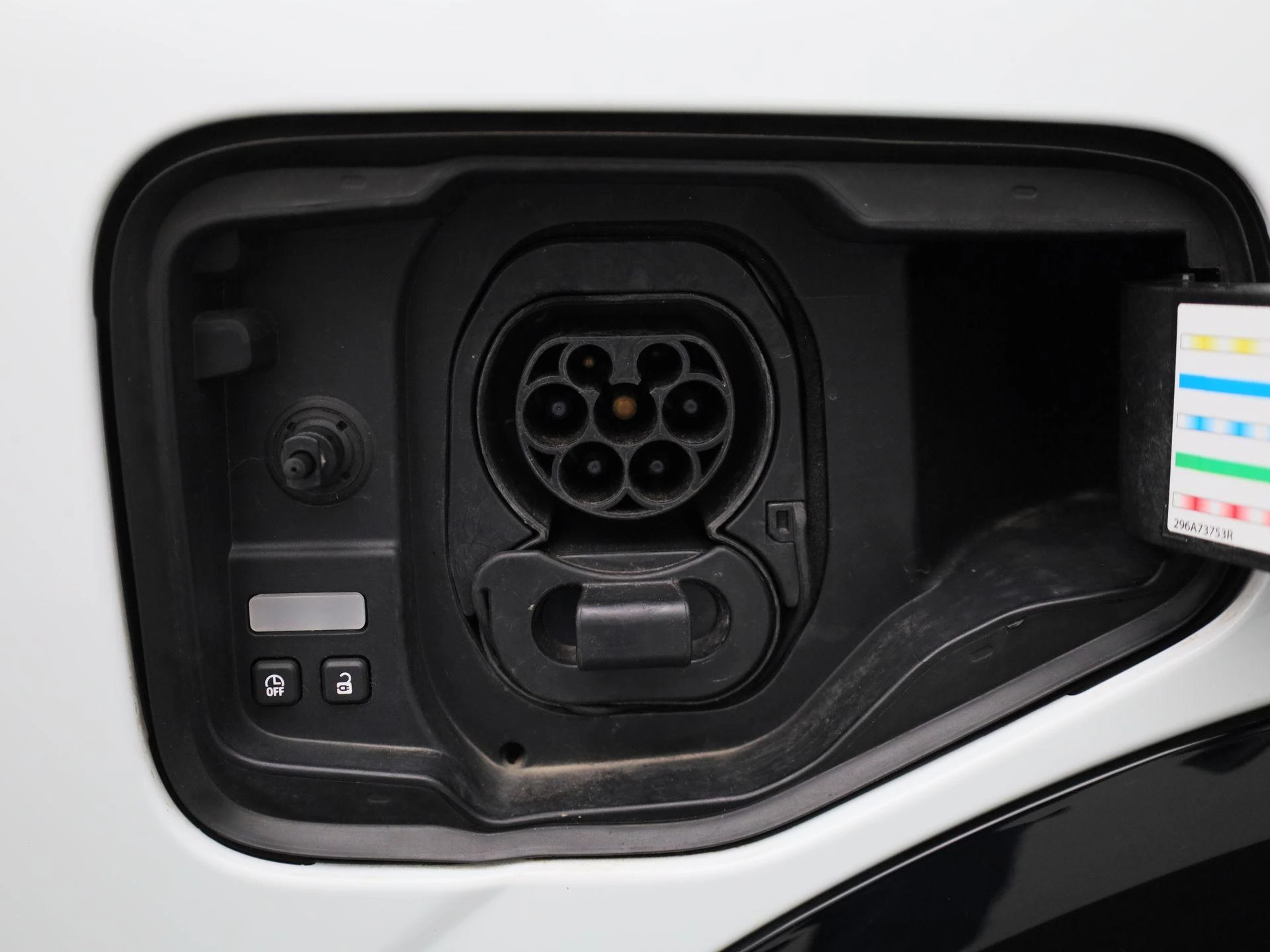 Renault-Megane E-Tech-image-34