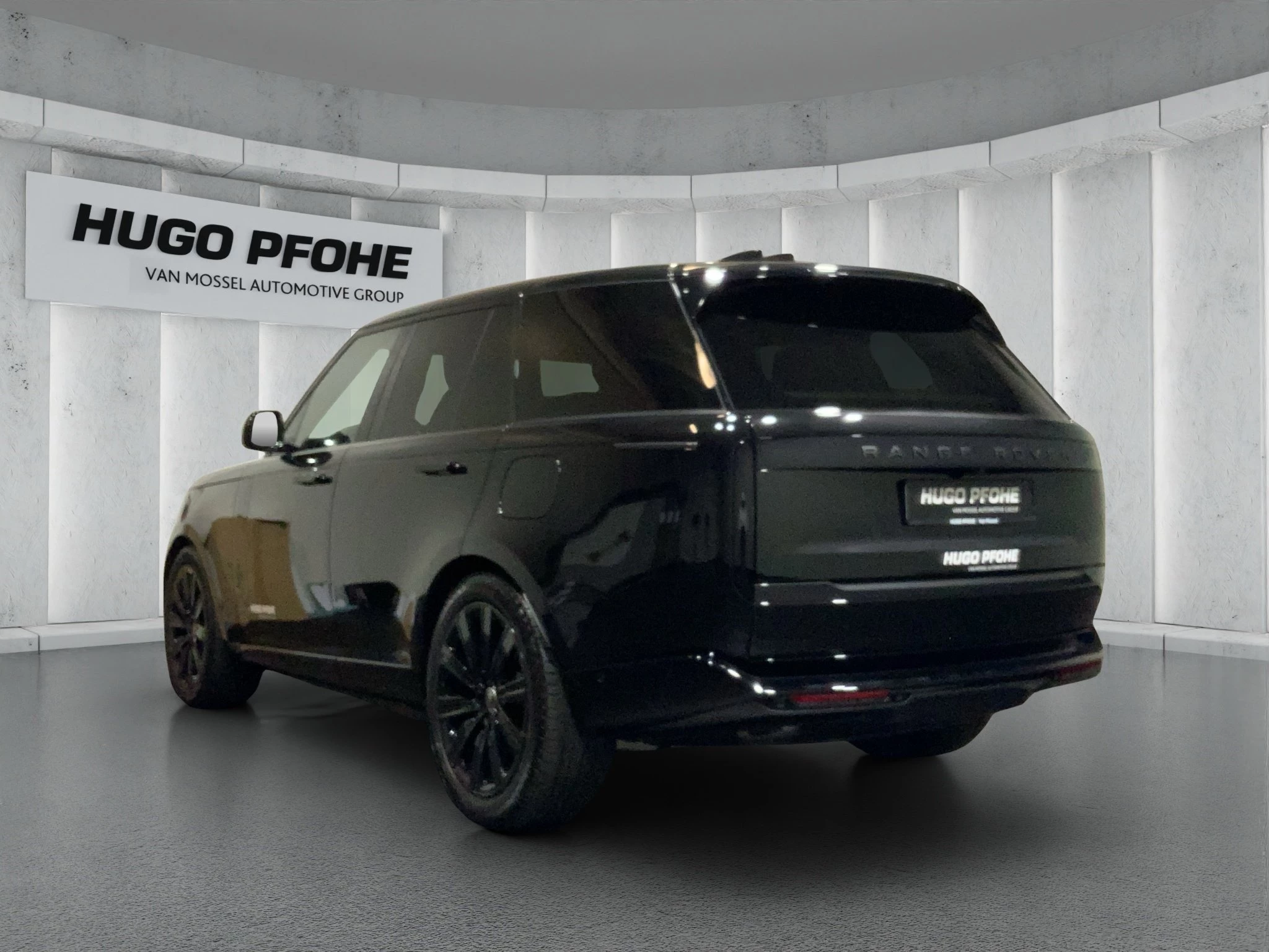 Land Rover-Range Rover-image-2