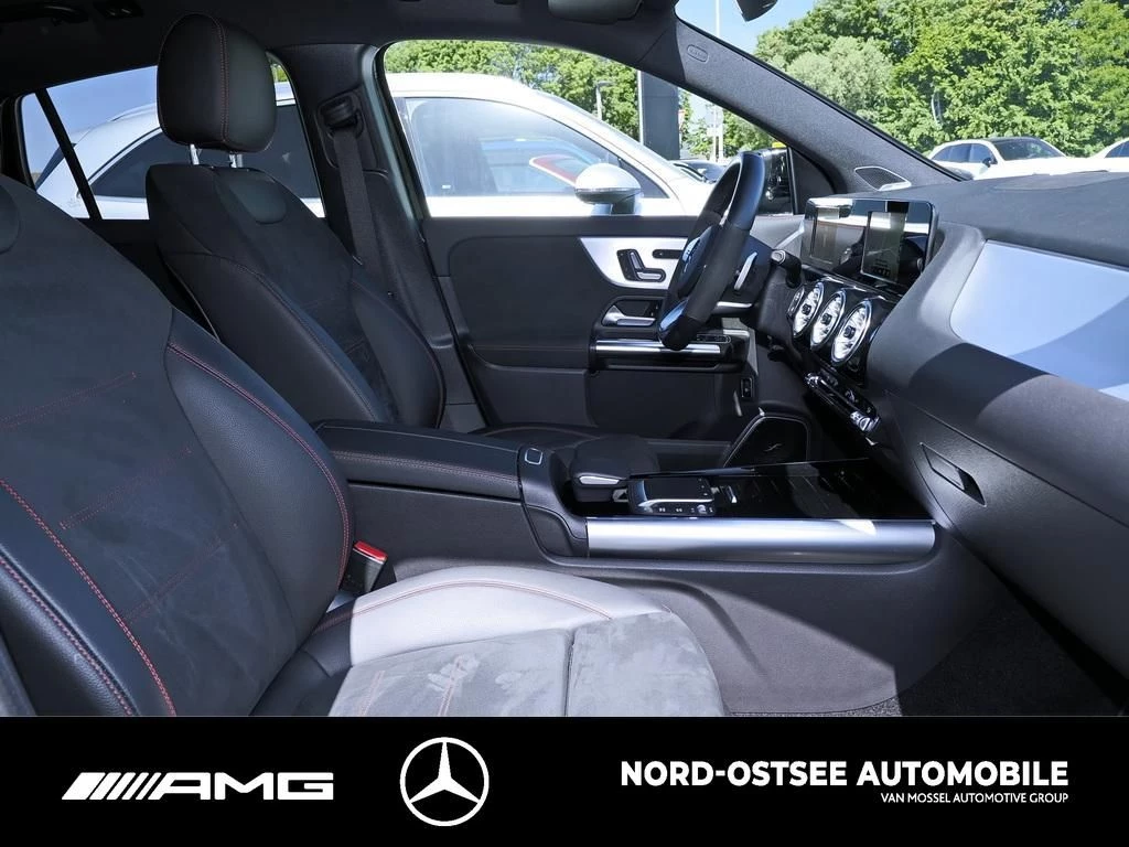 Mercedes-Benz GLA 200 d AMG KAMERA TEMPO BURMESTER AHK MBUX AMG Line