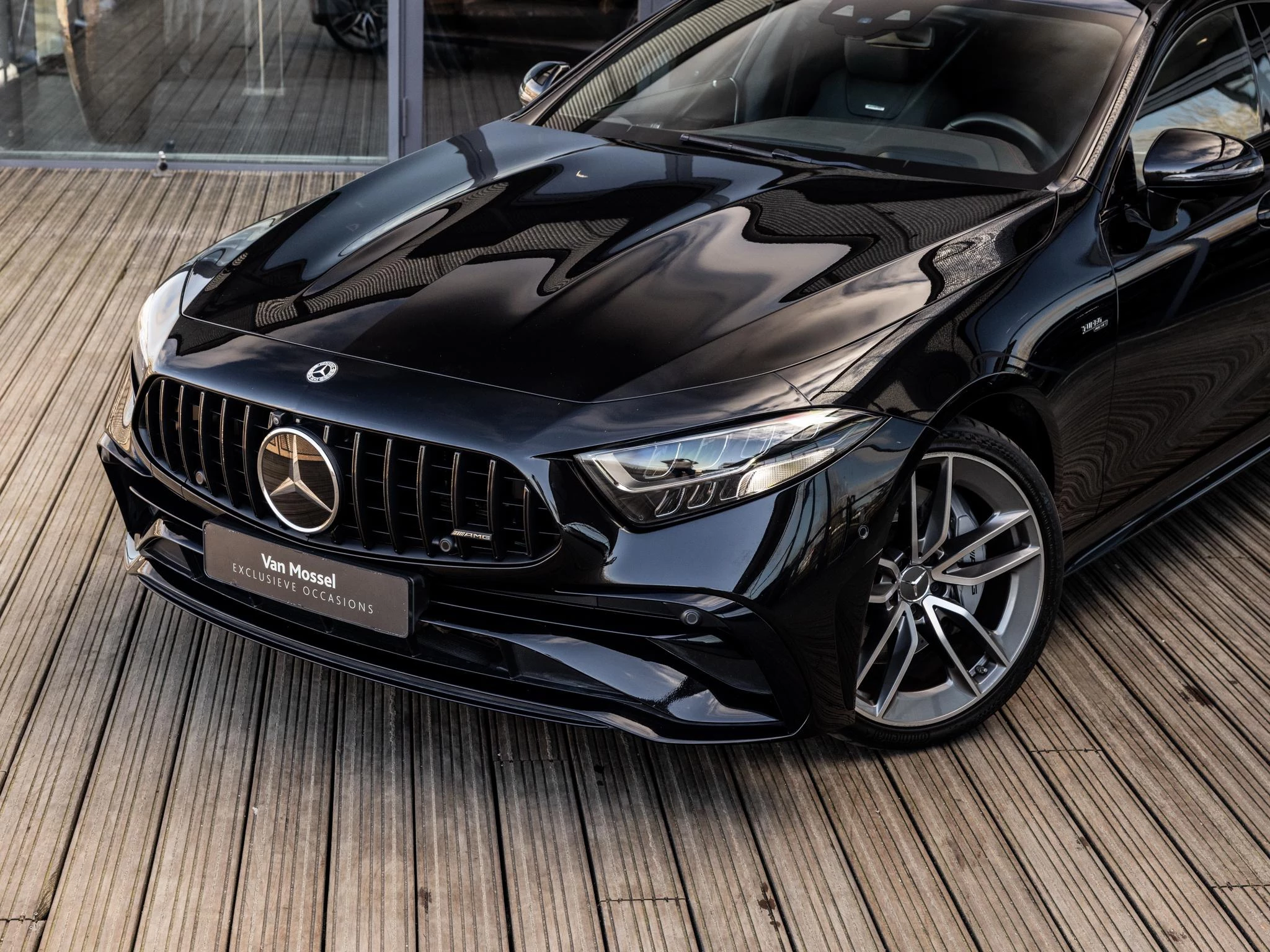 Mercedes-Benz-CLS-image-5