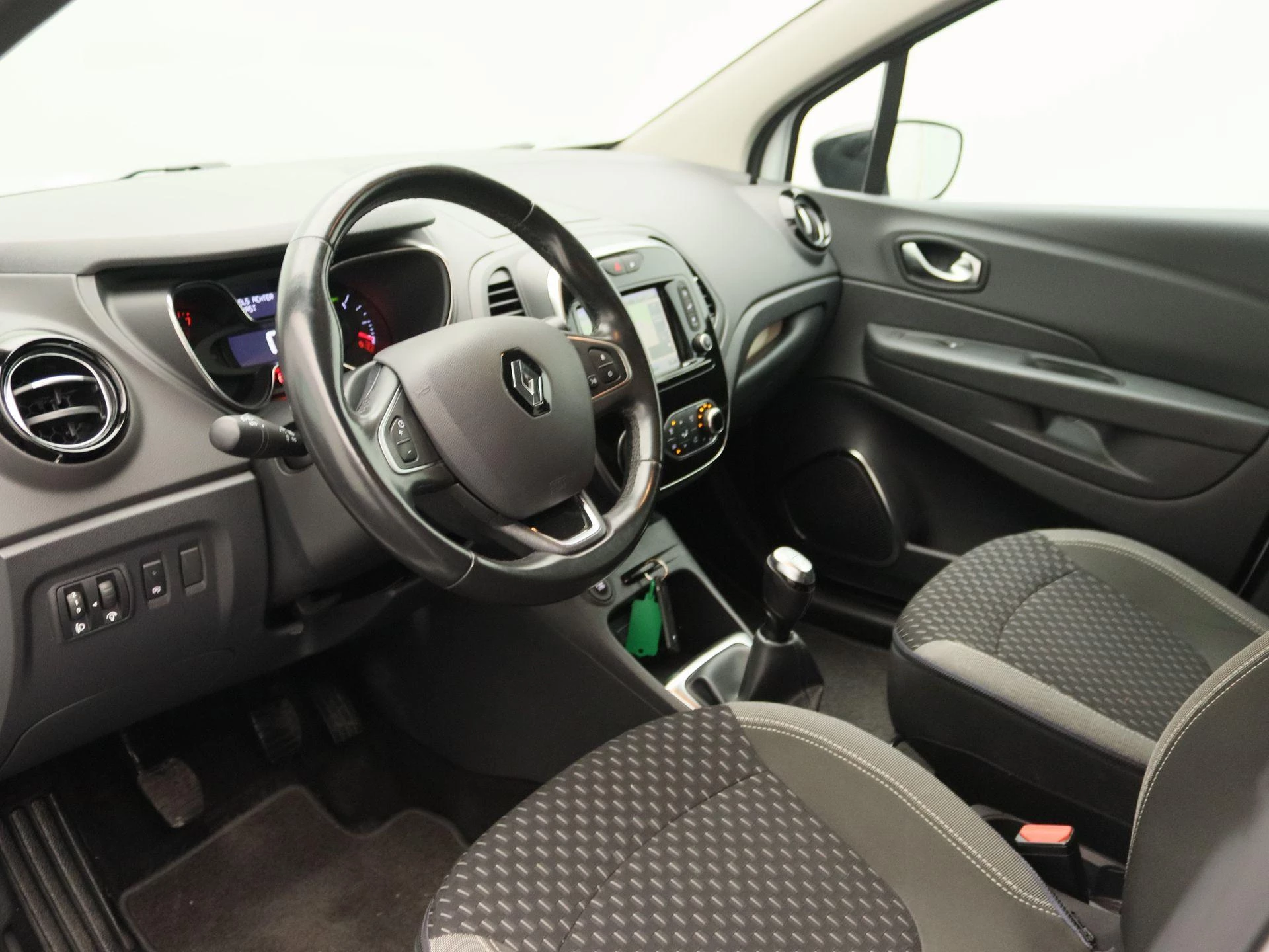 Renault-Captur-image-23