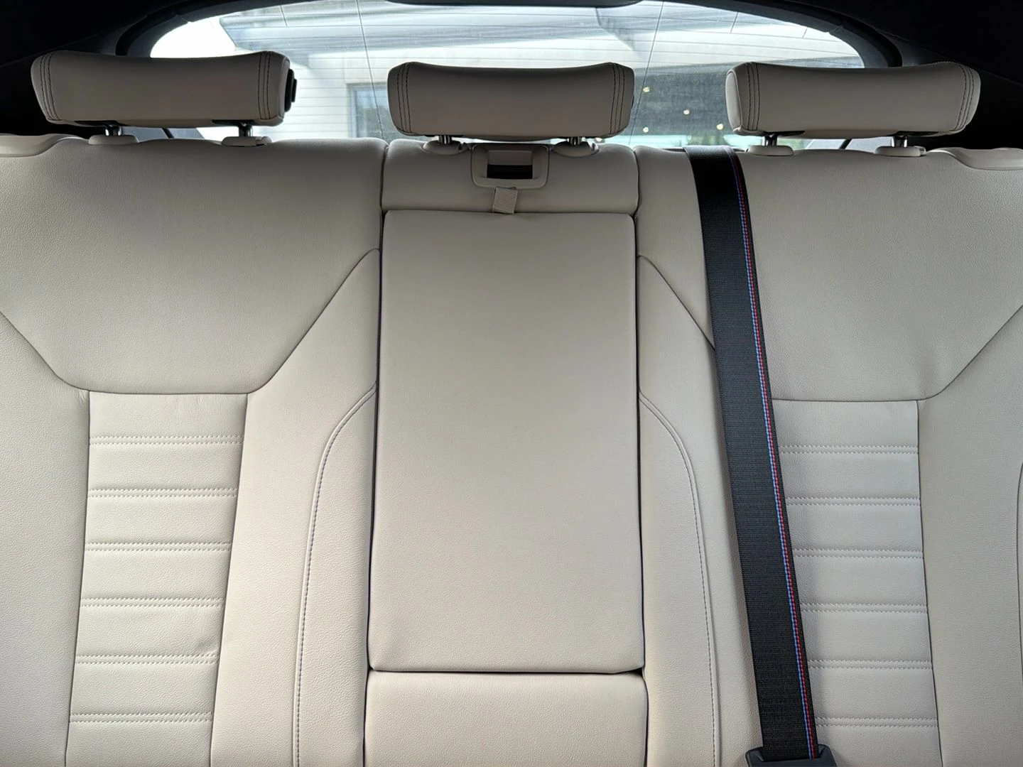 BMW i4, image 10