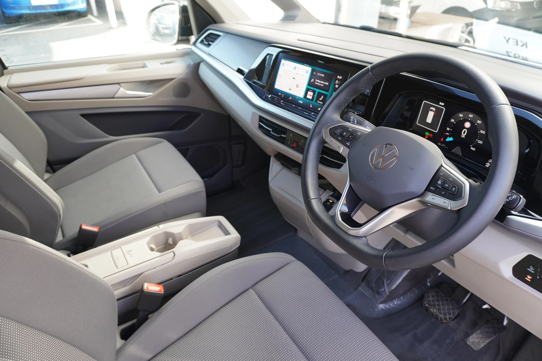 Volkswagen-Multivan-image-5