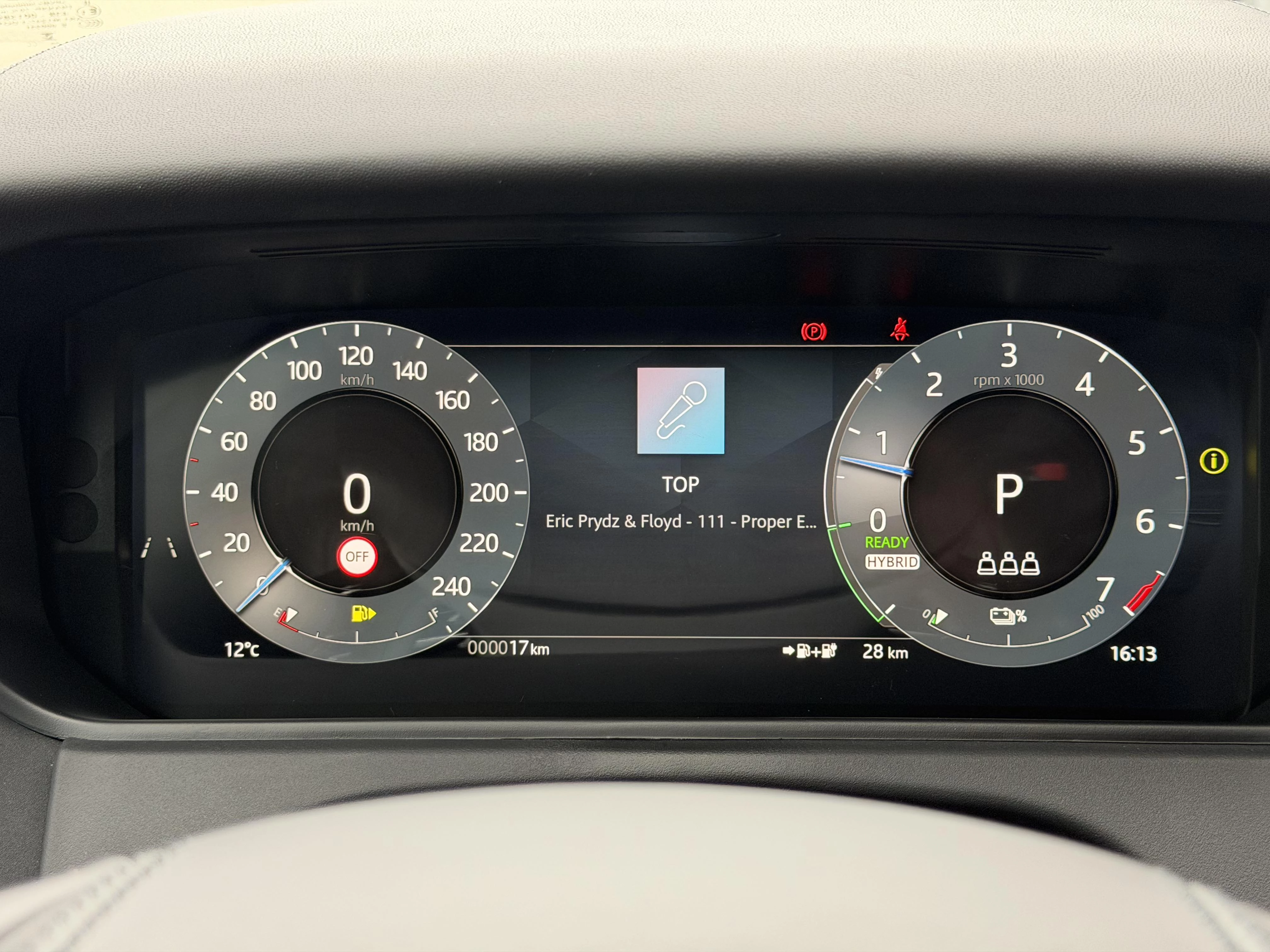 Land Rover Range Rover Velar P400e Dynamic SE AWD Auto. 26.5MY