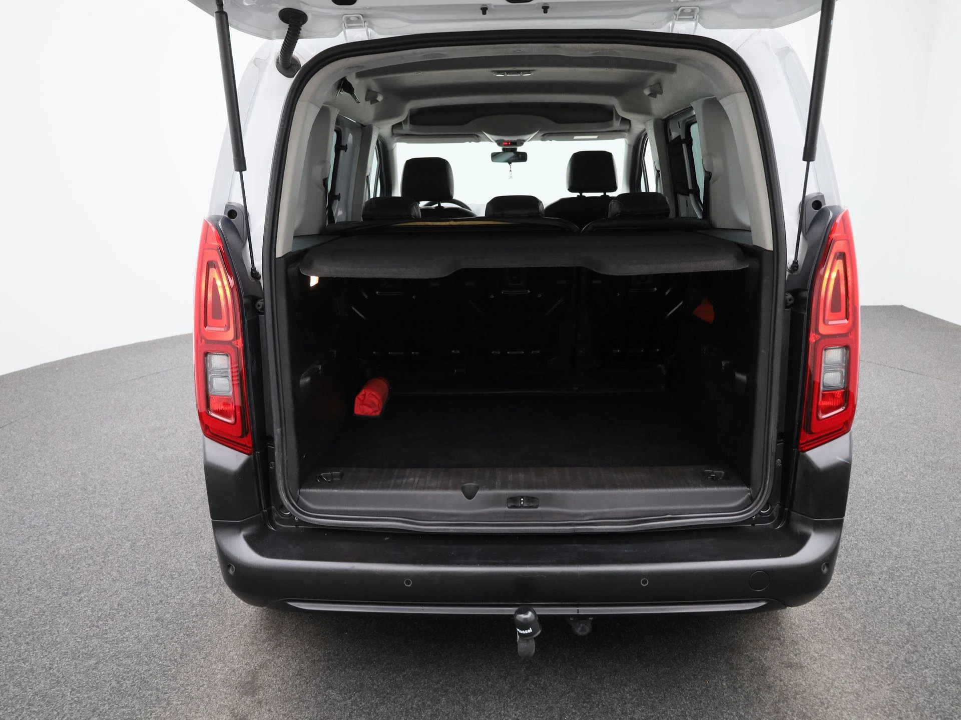 Opel-Combo Life-image-15