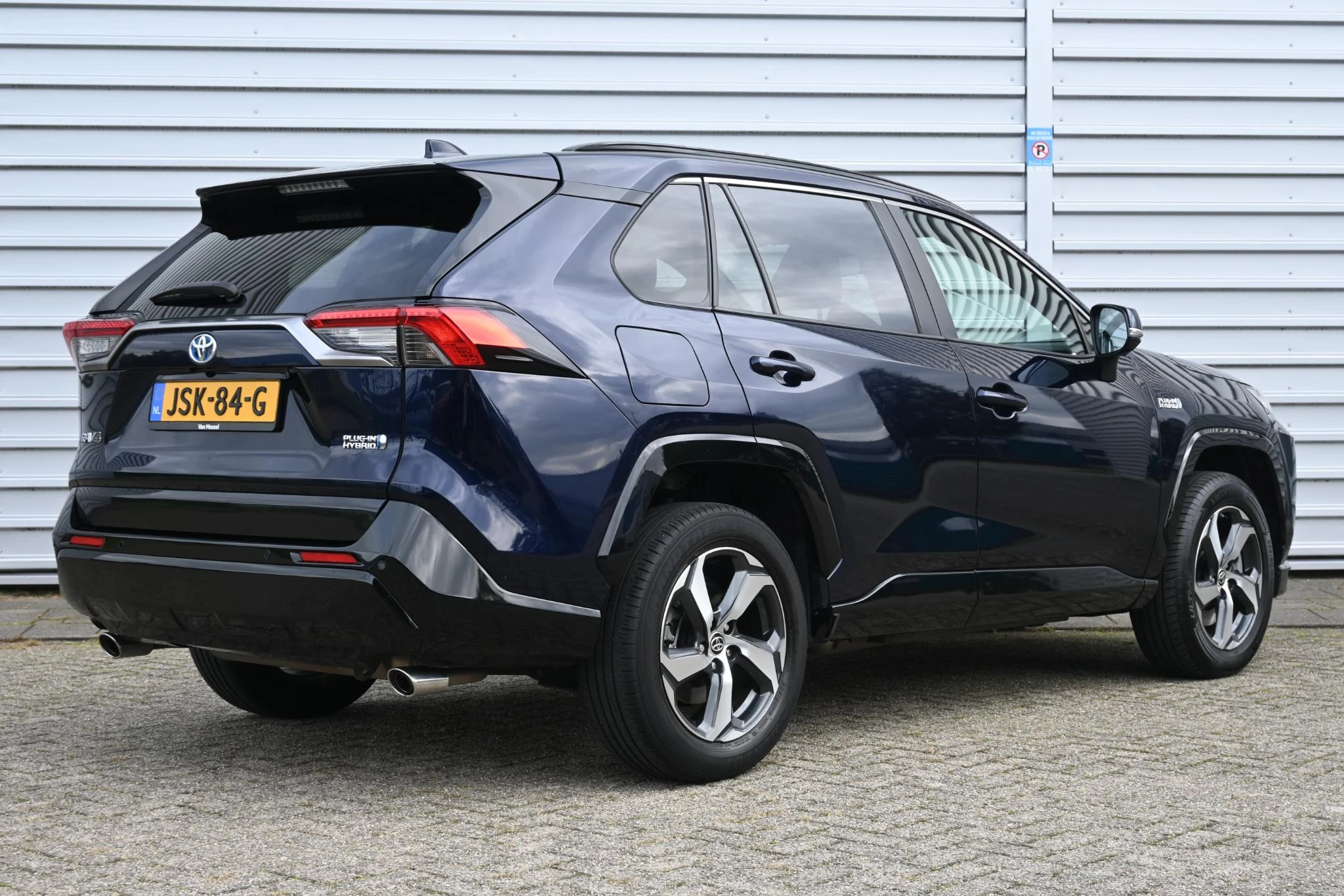Toyota-RAV4-image-4