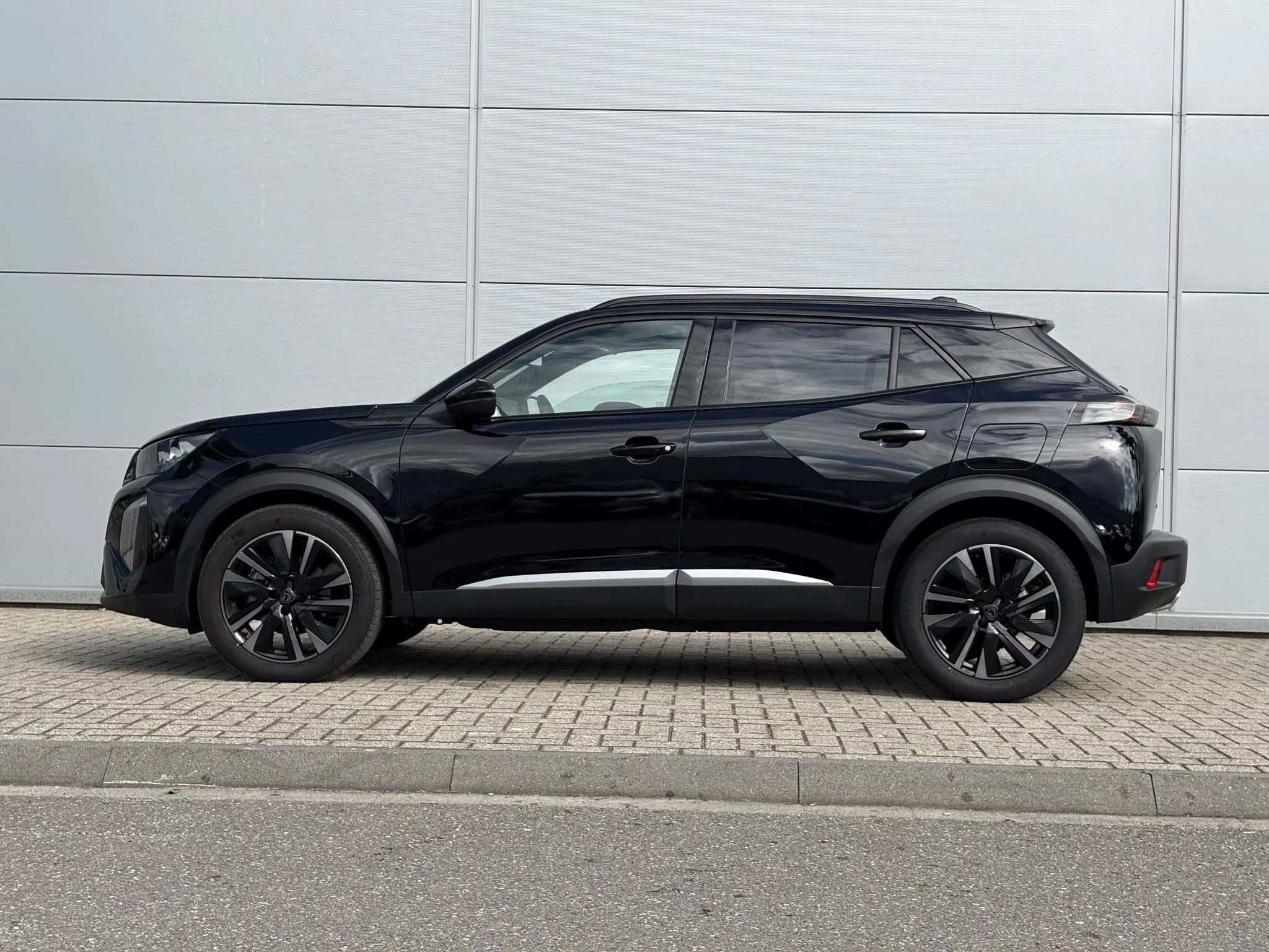 Peugeot 2008 1.2 Hybrid 136 GT