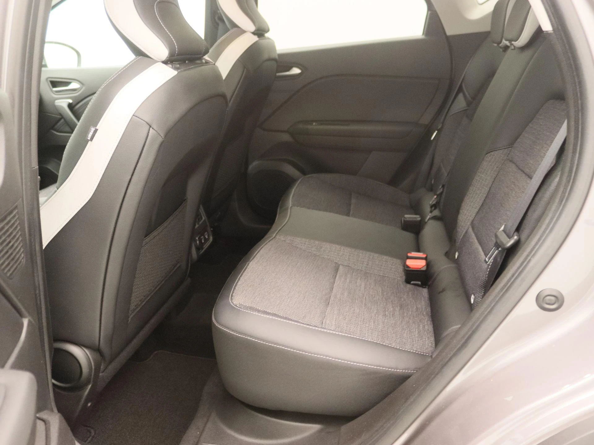 Renault-Captur-image-12