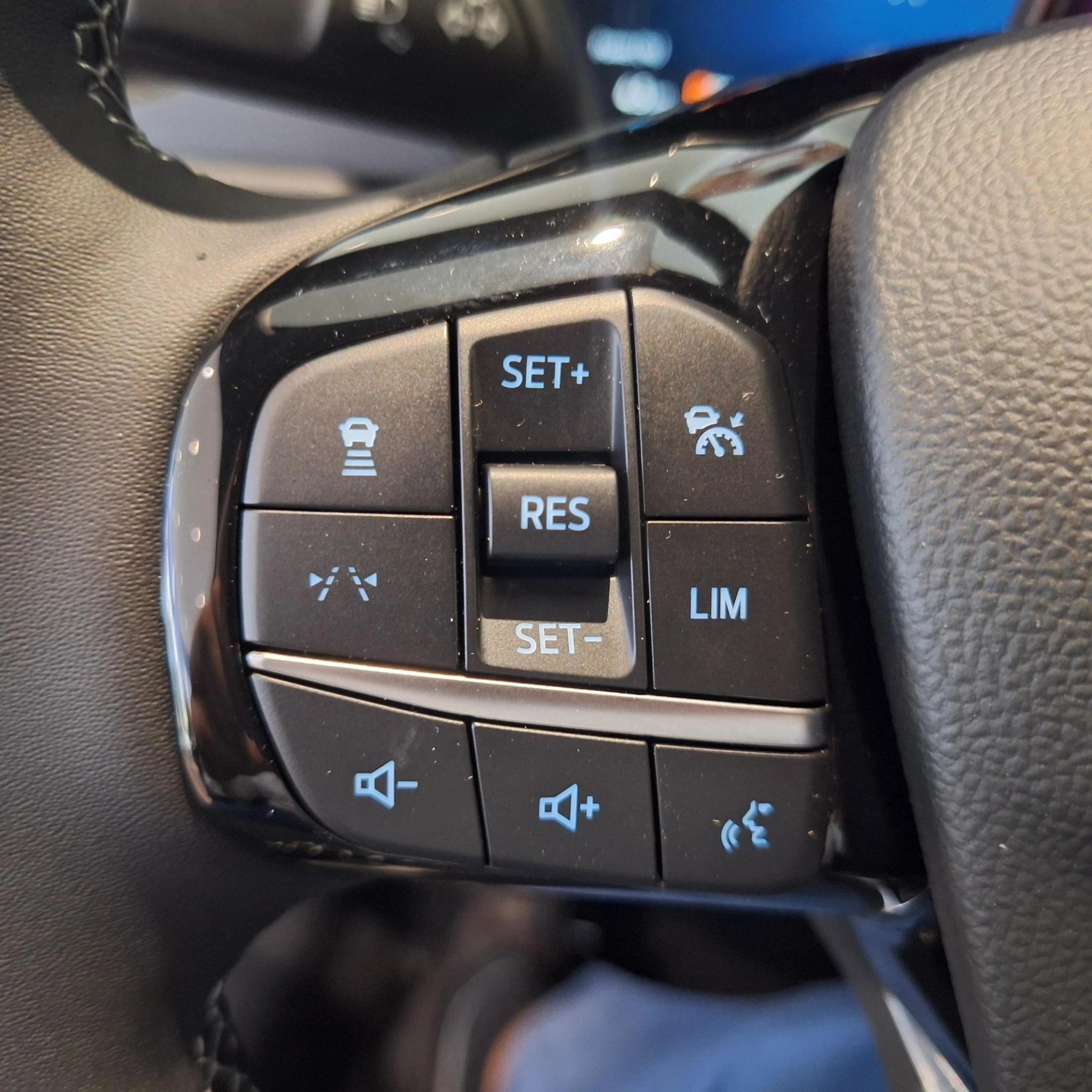 Ford-Kuga-image-12