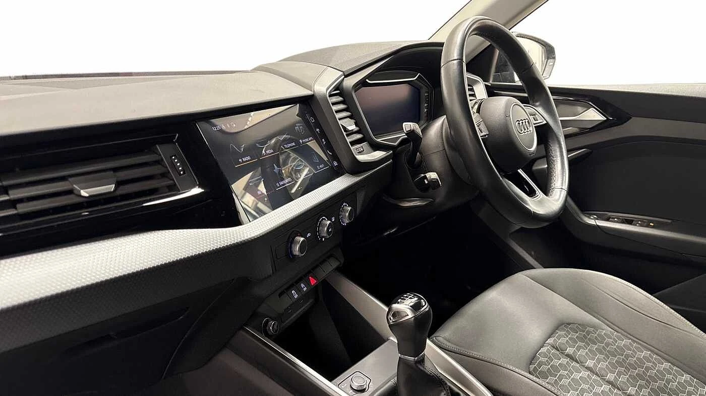 Audi-A1 Sportback-image-1