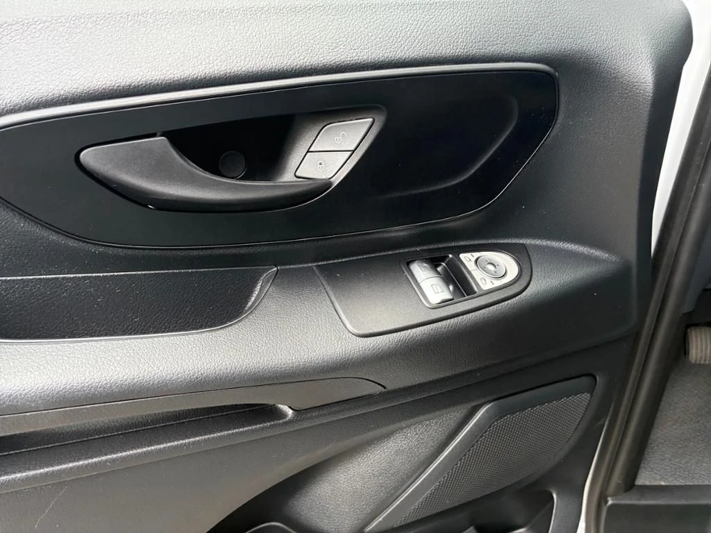 Mercedes-Benz-Vito 116-image-8