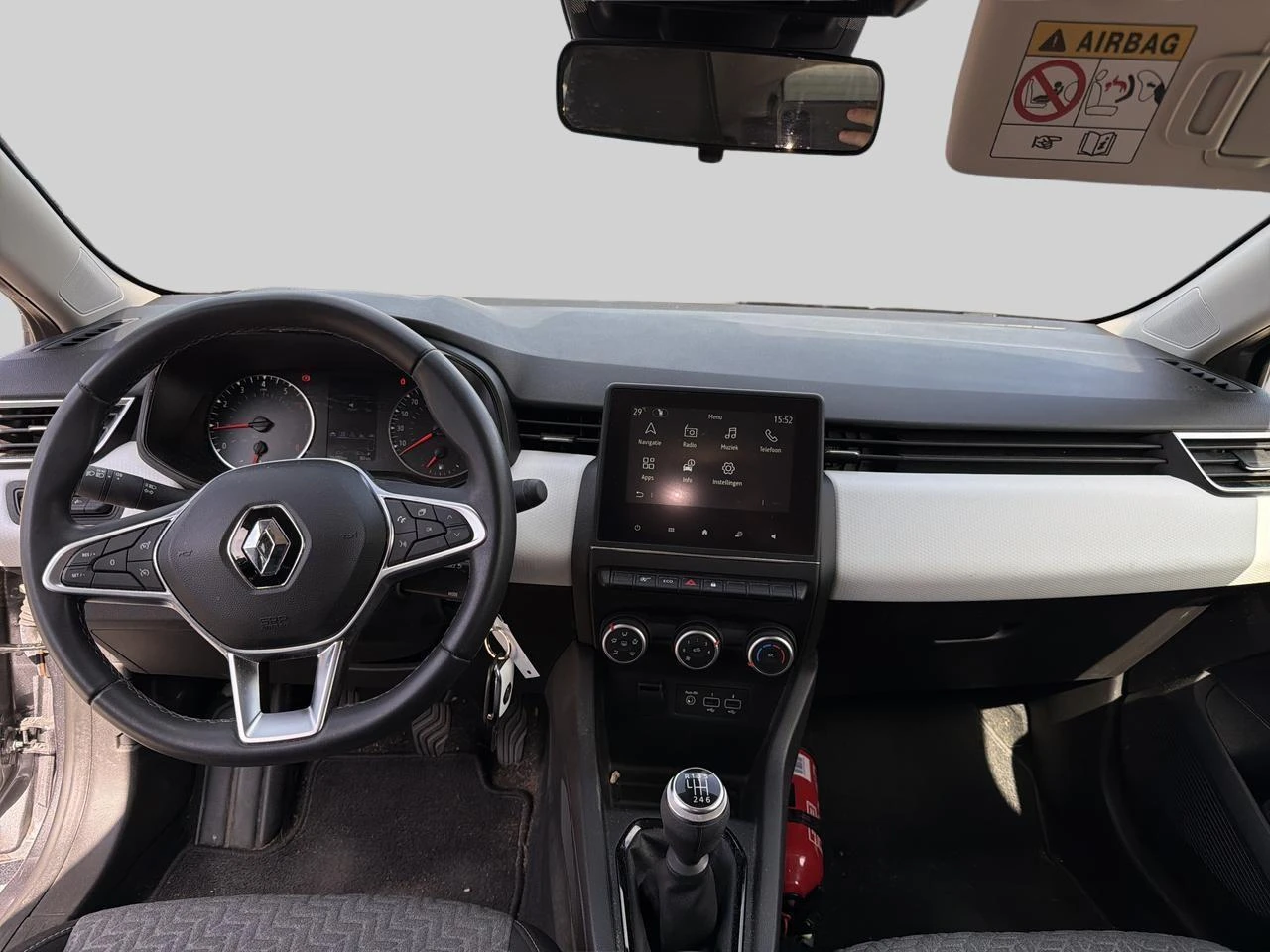 Renault-Clio-image-12