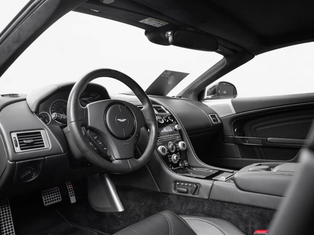 Aston Martin-DBS-image-3