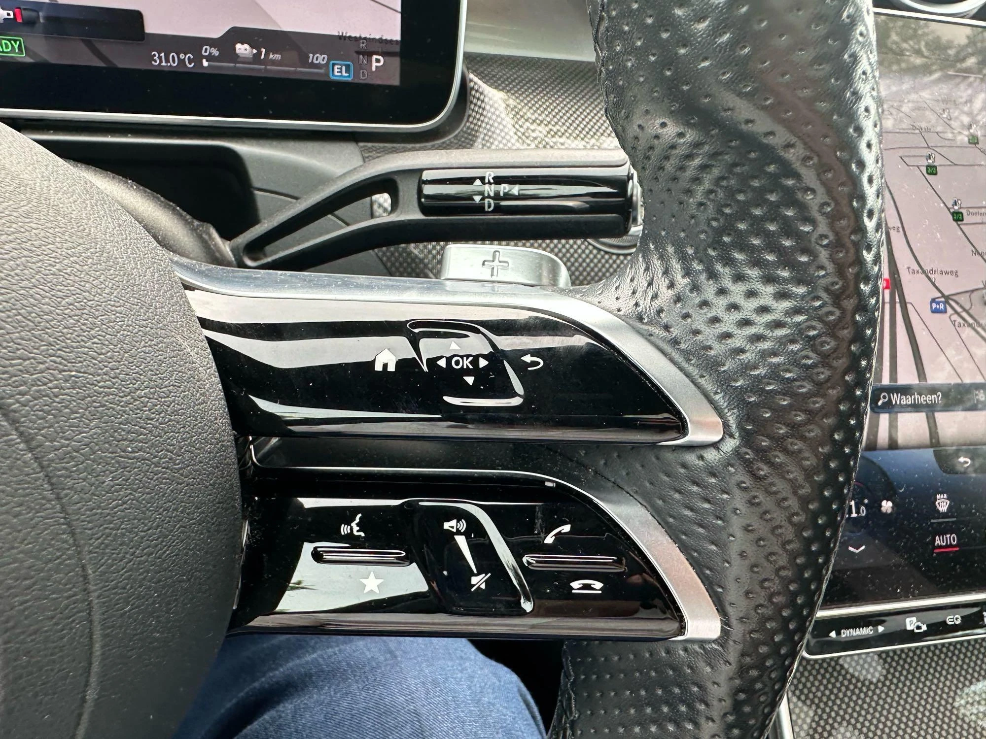 Mercedes-Benz-C-Klasse-image-13