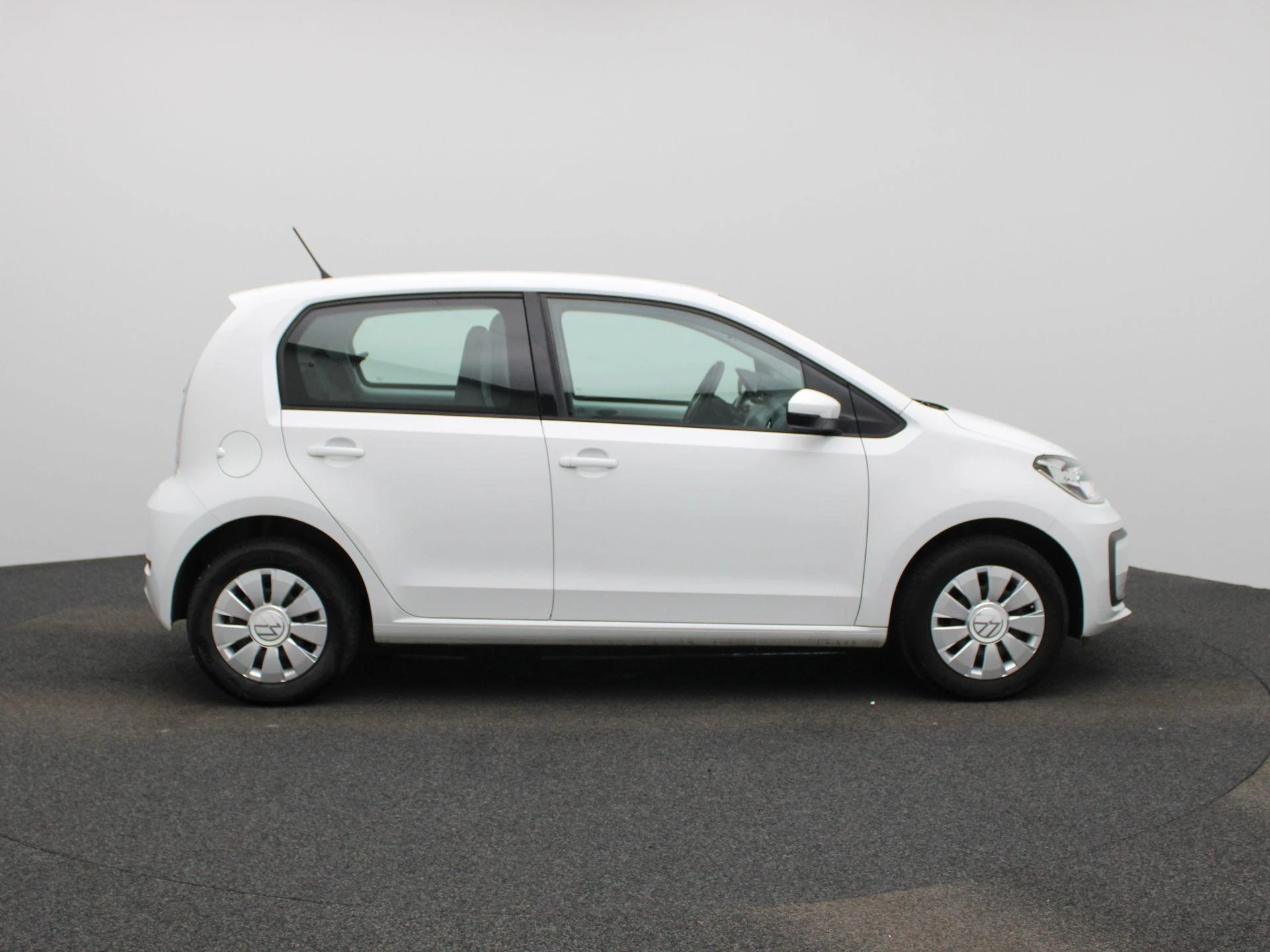 Volkswagen-up!-image-5